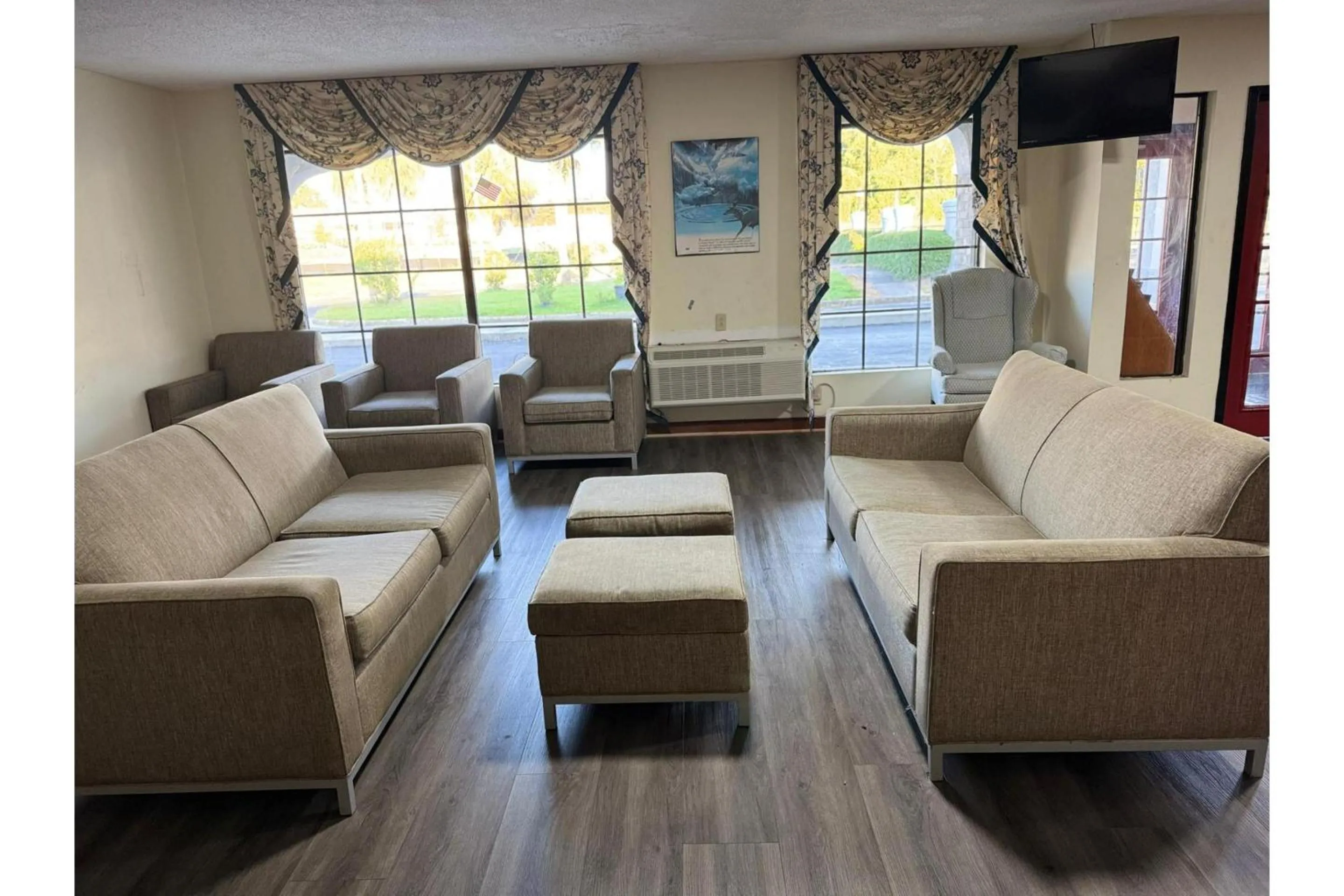 Lobby or reception in Budget Inn By Belvilla St George I-95