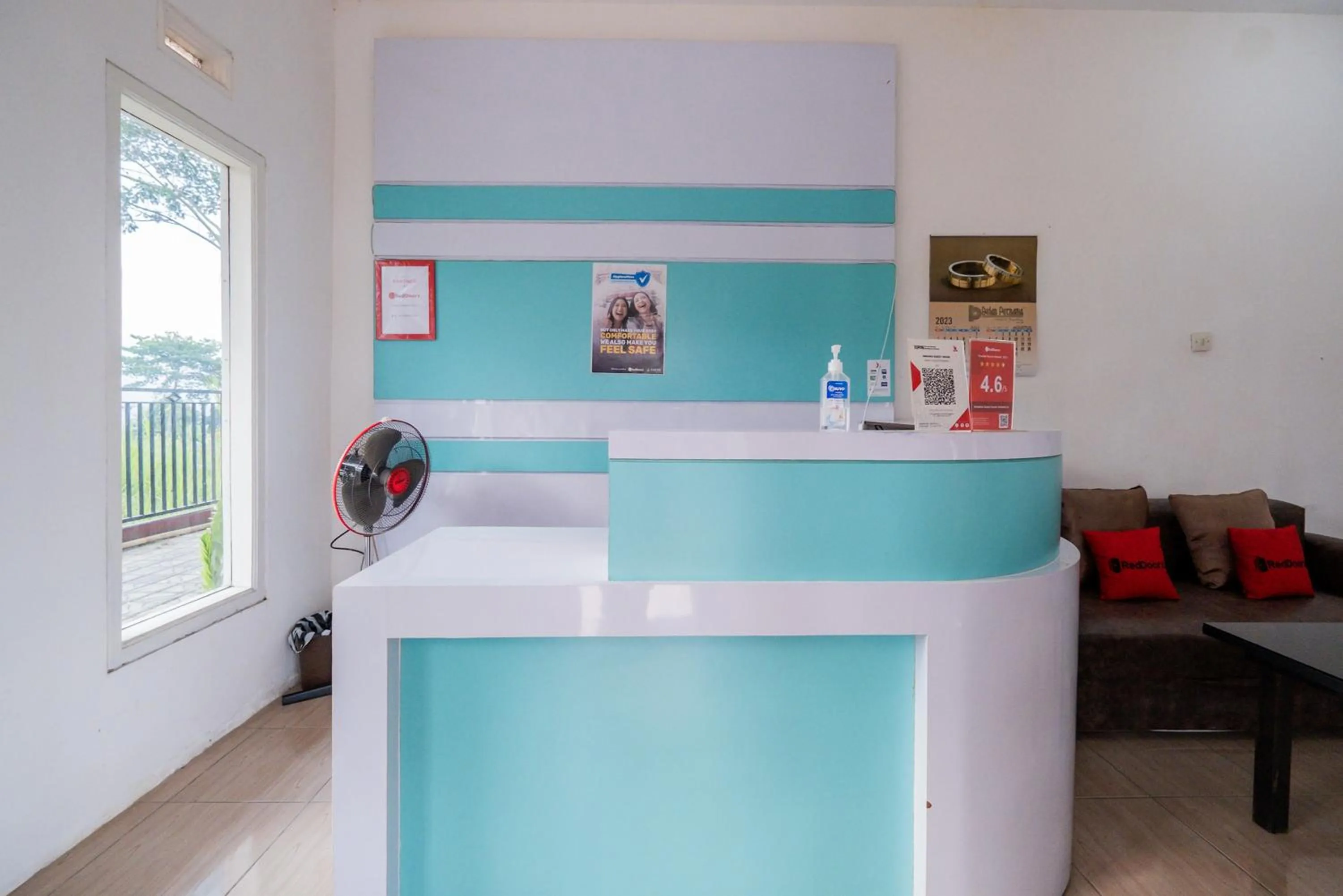 Lobby or reception in RedDoorz at Omahku Guest House Batu