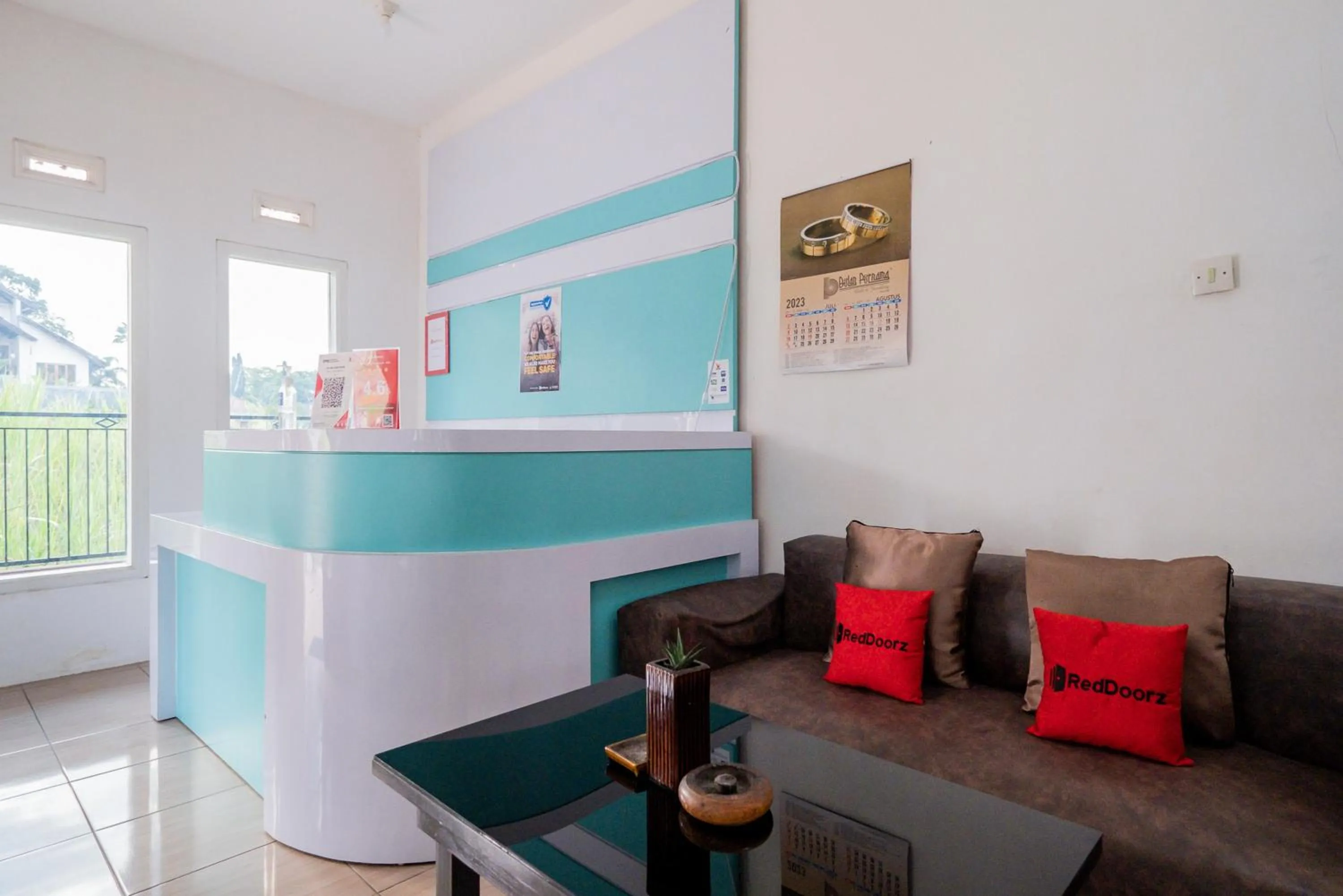 Lobby or reception in RedDoorz at Omahku Guest House Batu