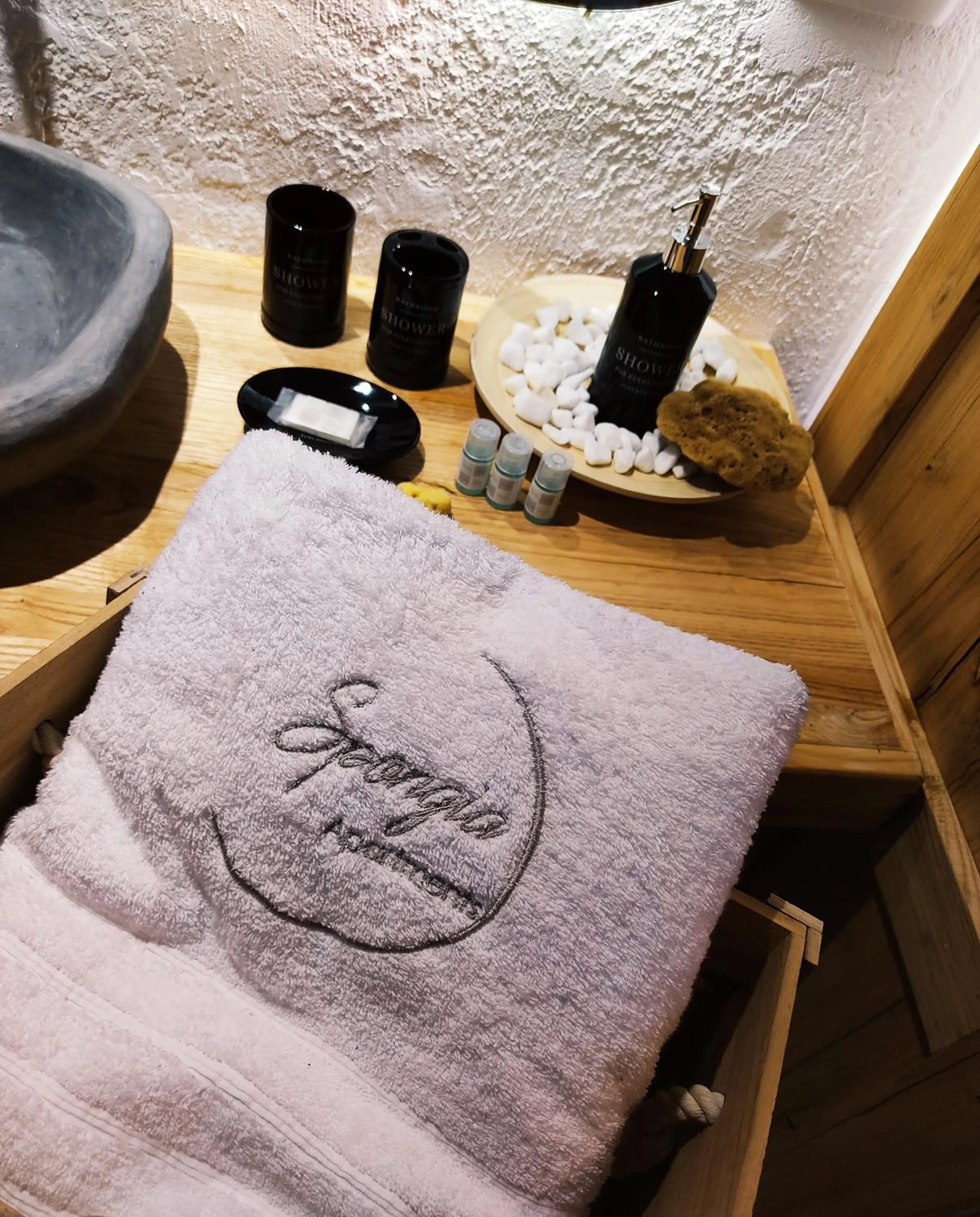 Decorative detail in Spongia Apartments Kalymnos