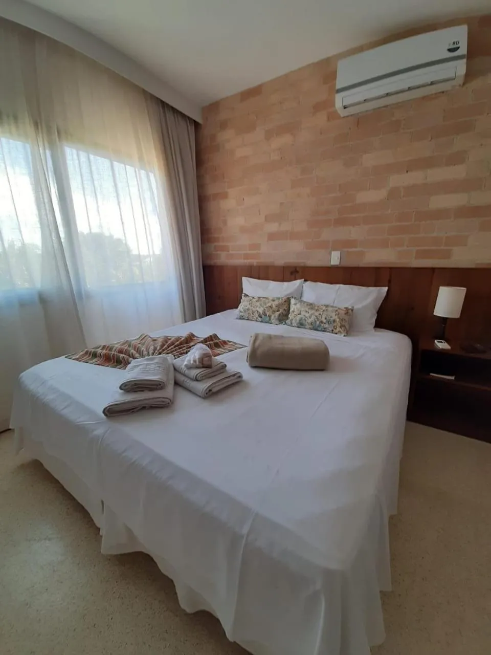 Bedroom, Bed in Partner Itapoa by Marina