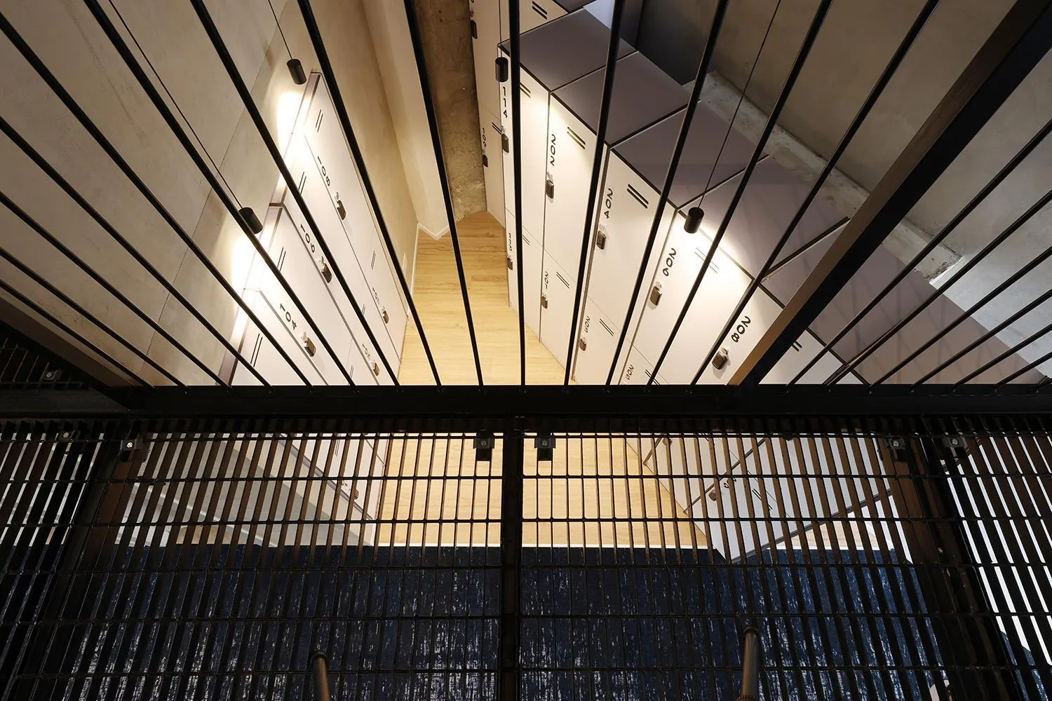 microwave in The O Pod Capsule Hotel