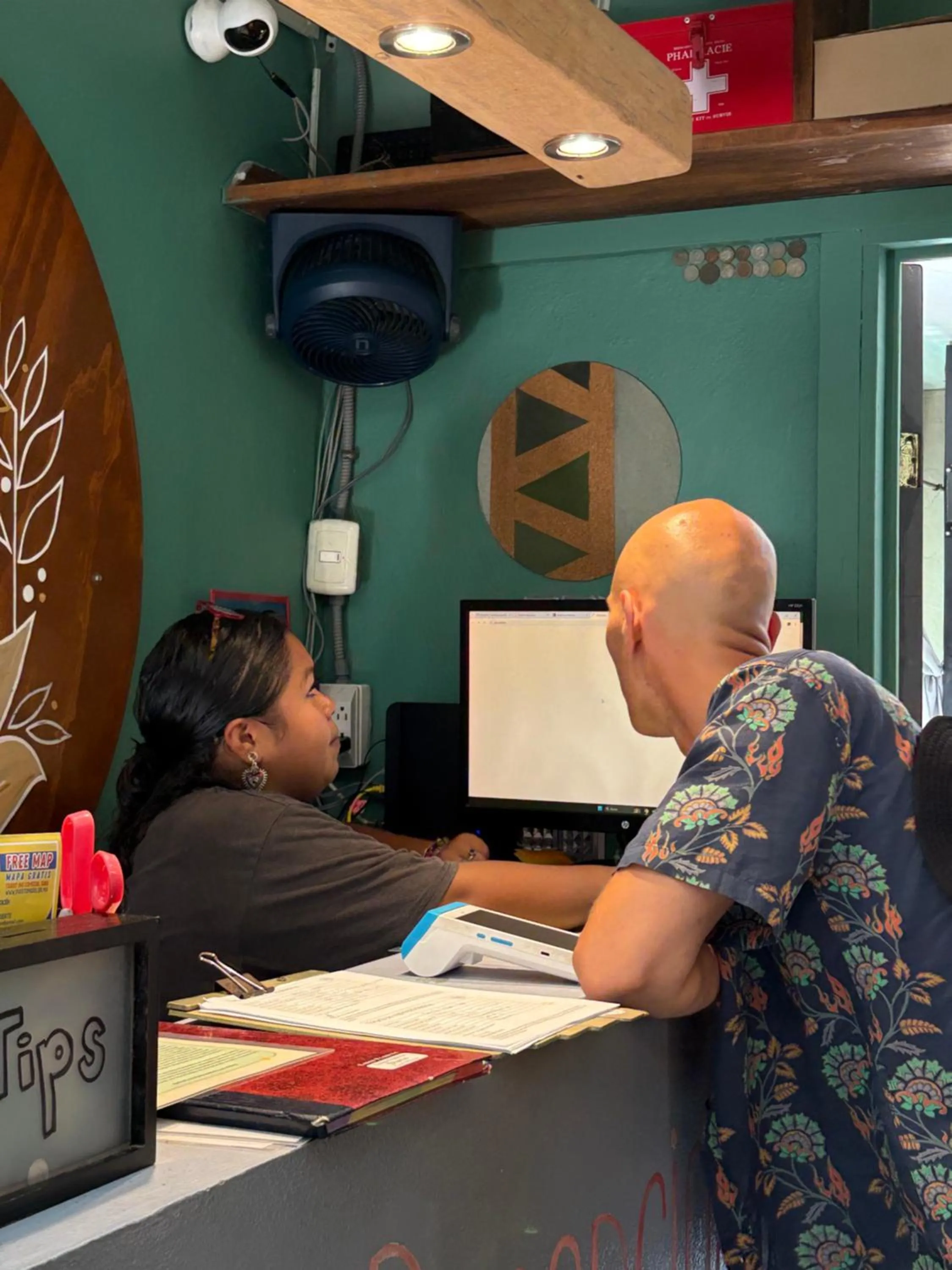 People in Hostal Cuca Macuca