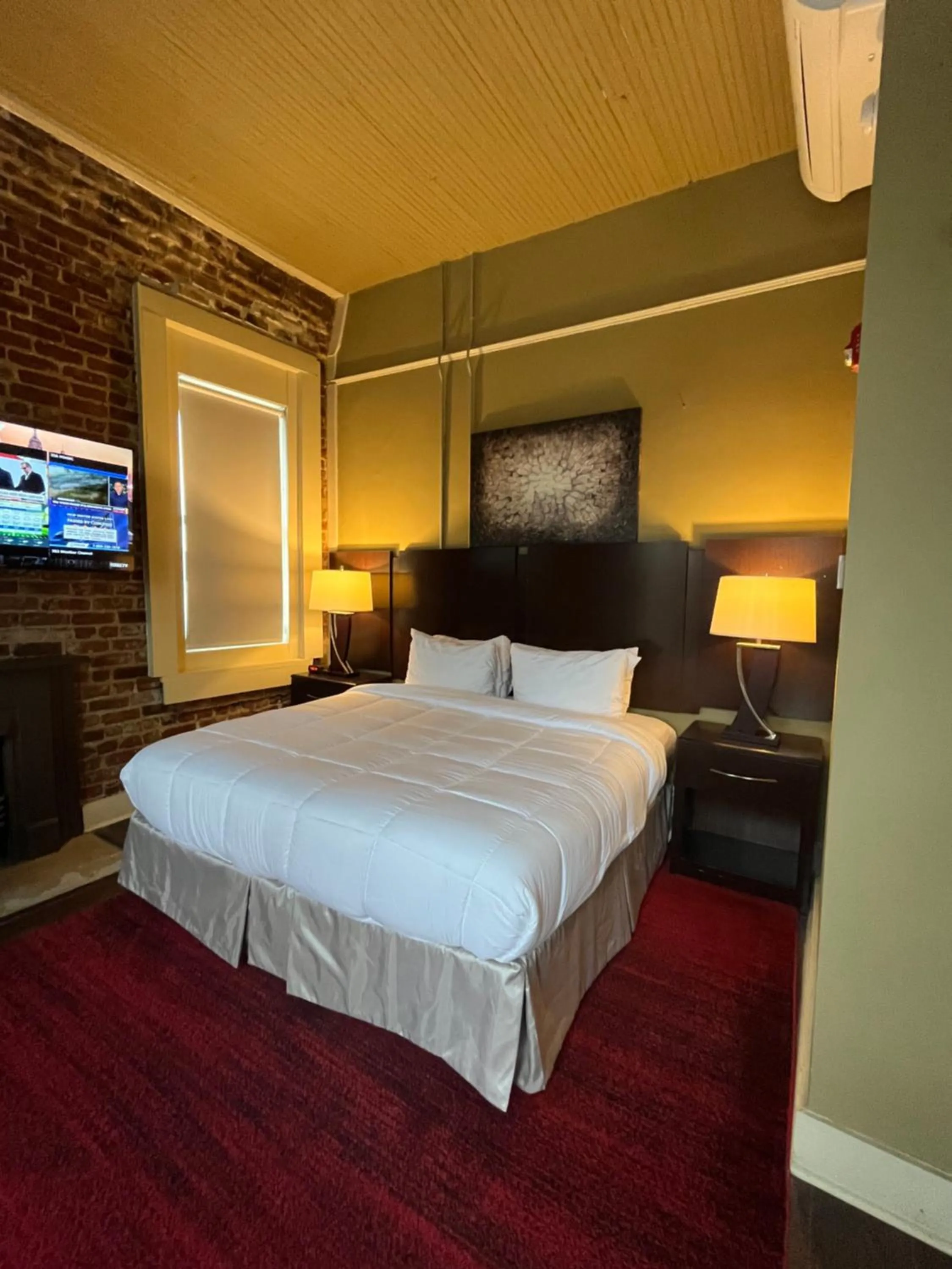 Bed in The Skylight Hotel