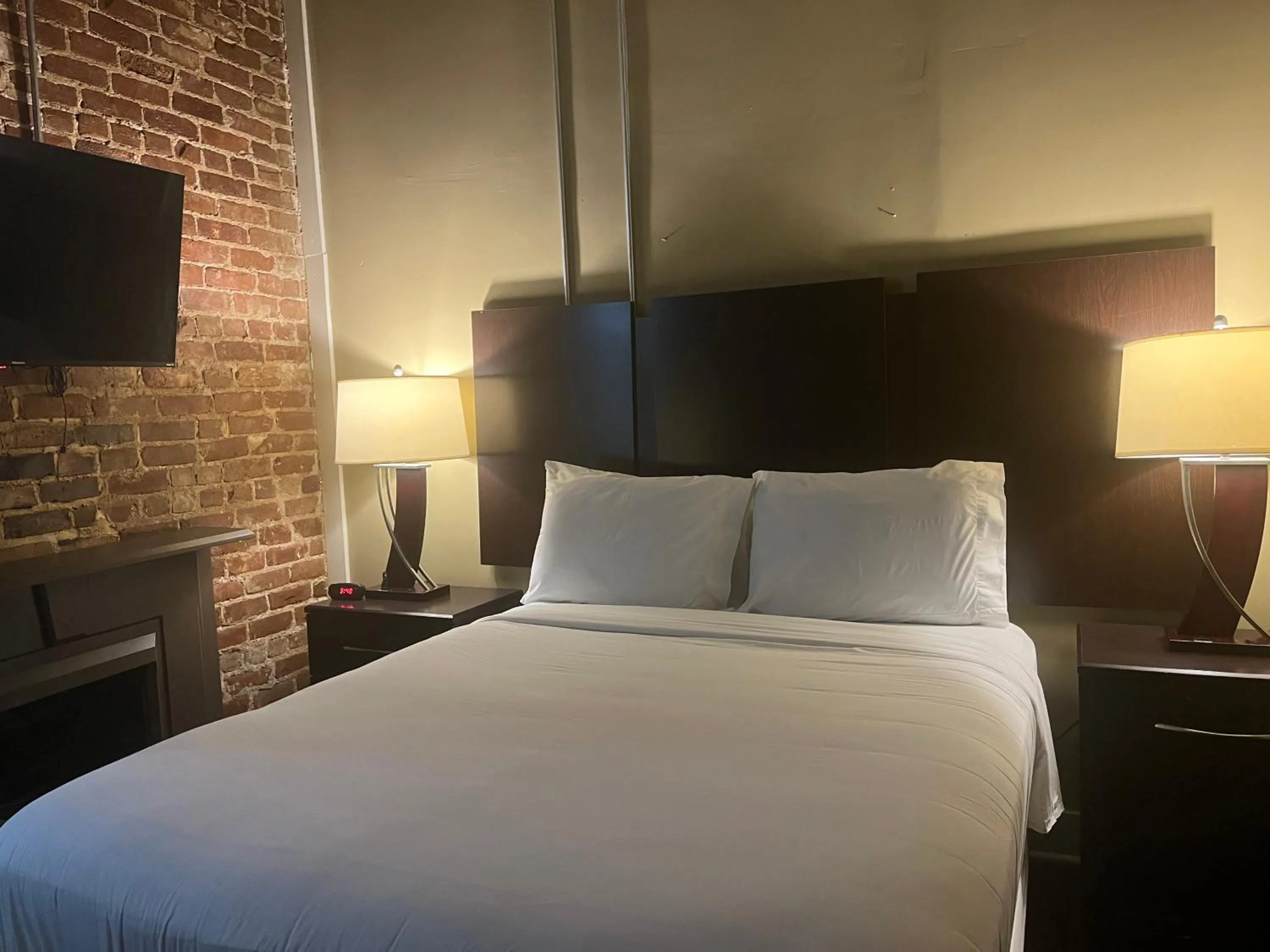 Bed in The Skylight Hotel