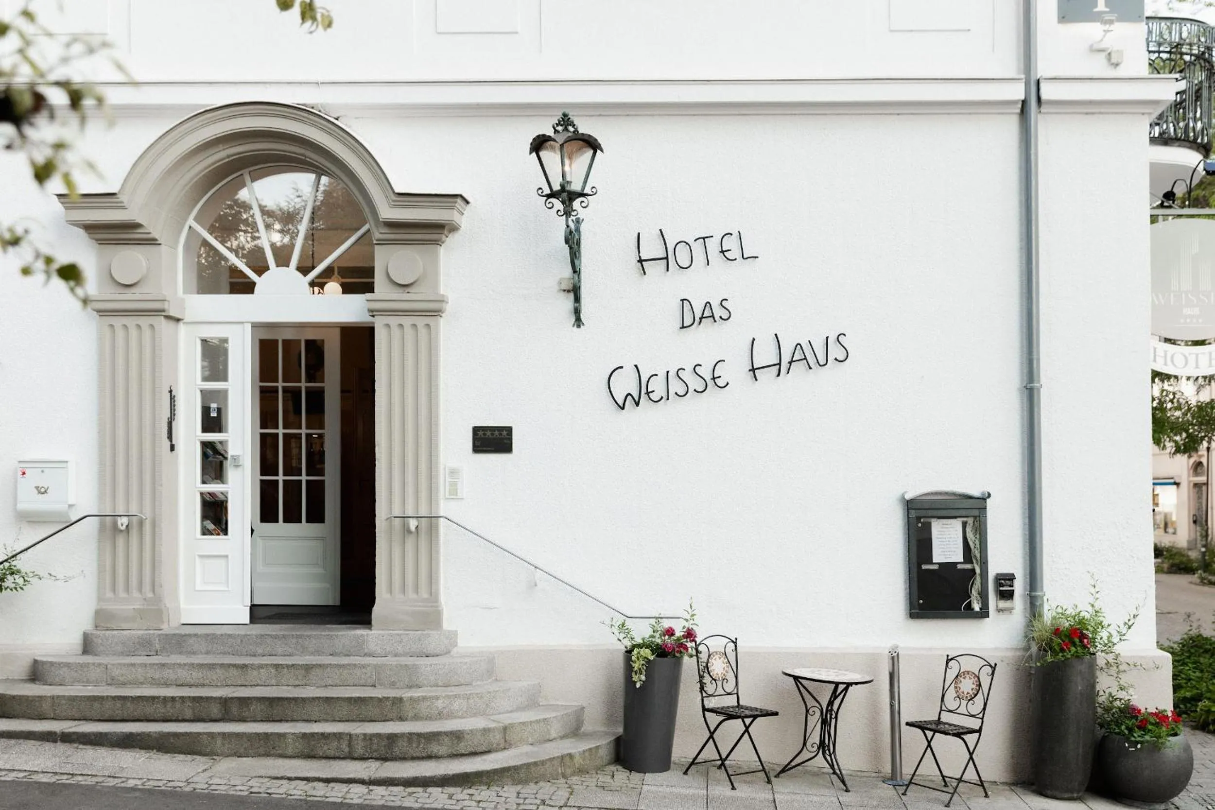 Property building in Hotel Weisses Haus