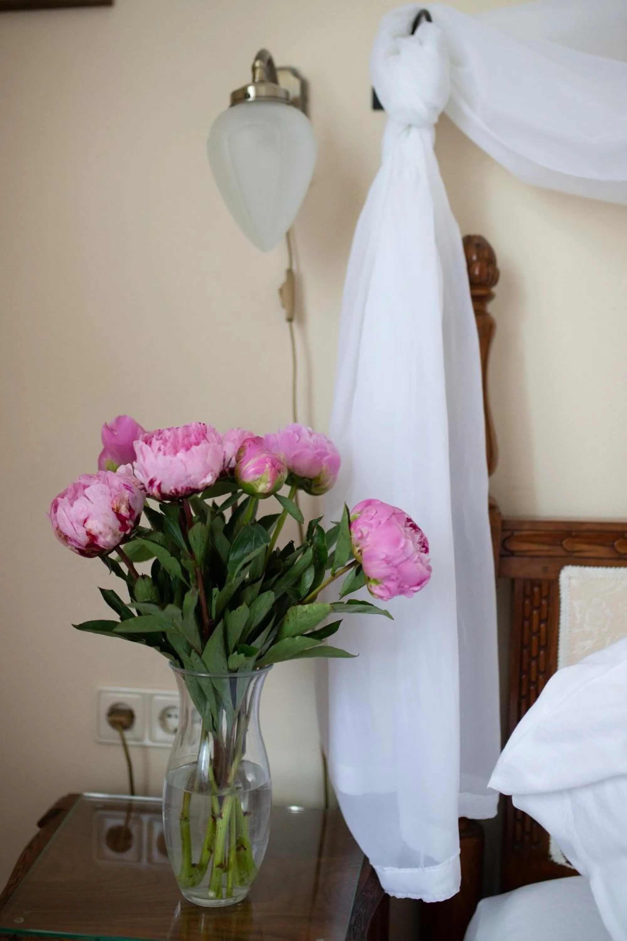 Bed in Hotel Weisses Haus