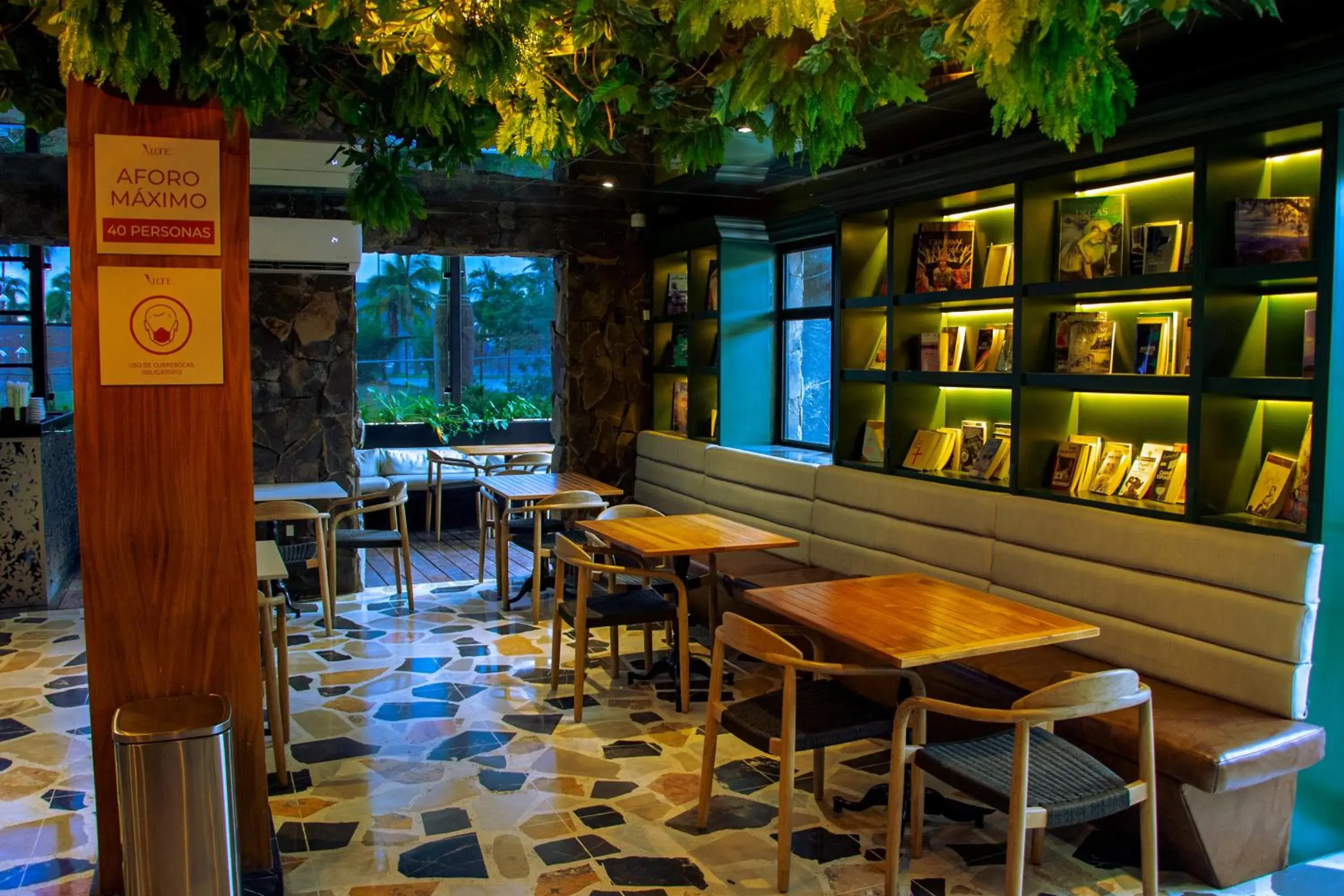 Restaurant/places to eat in The Xperience by g Restaurant/places to eat in The Xperience by g