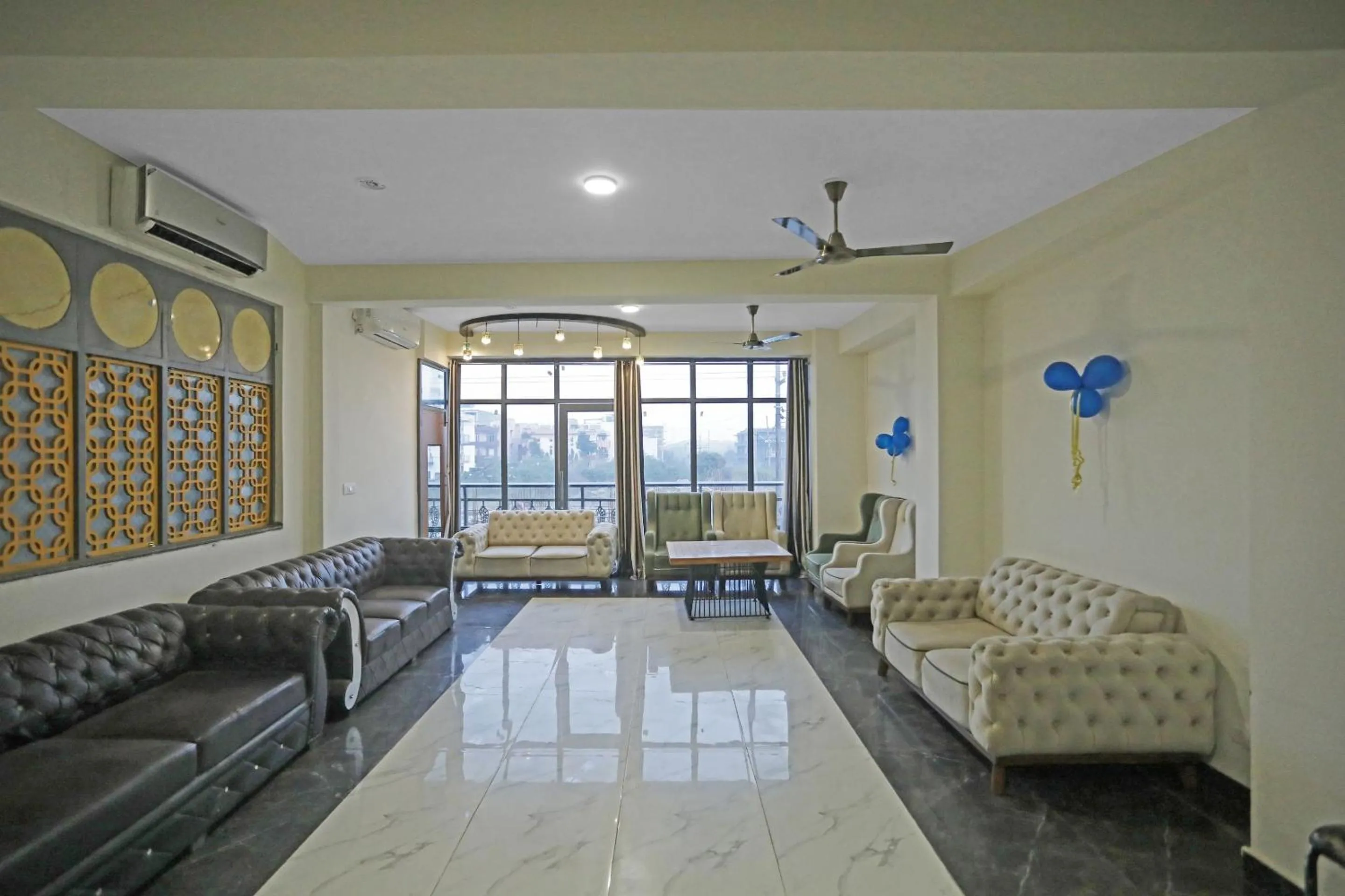 Lobby or reception in Hotel O Heart Beat Hotel