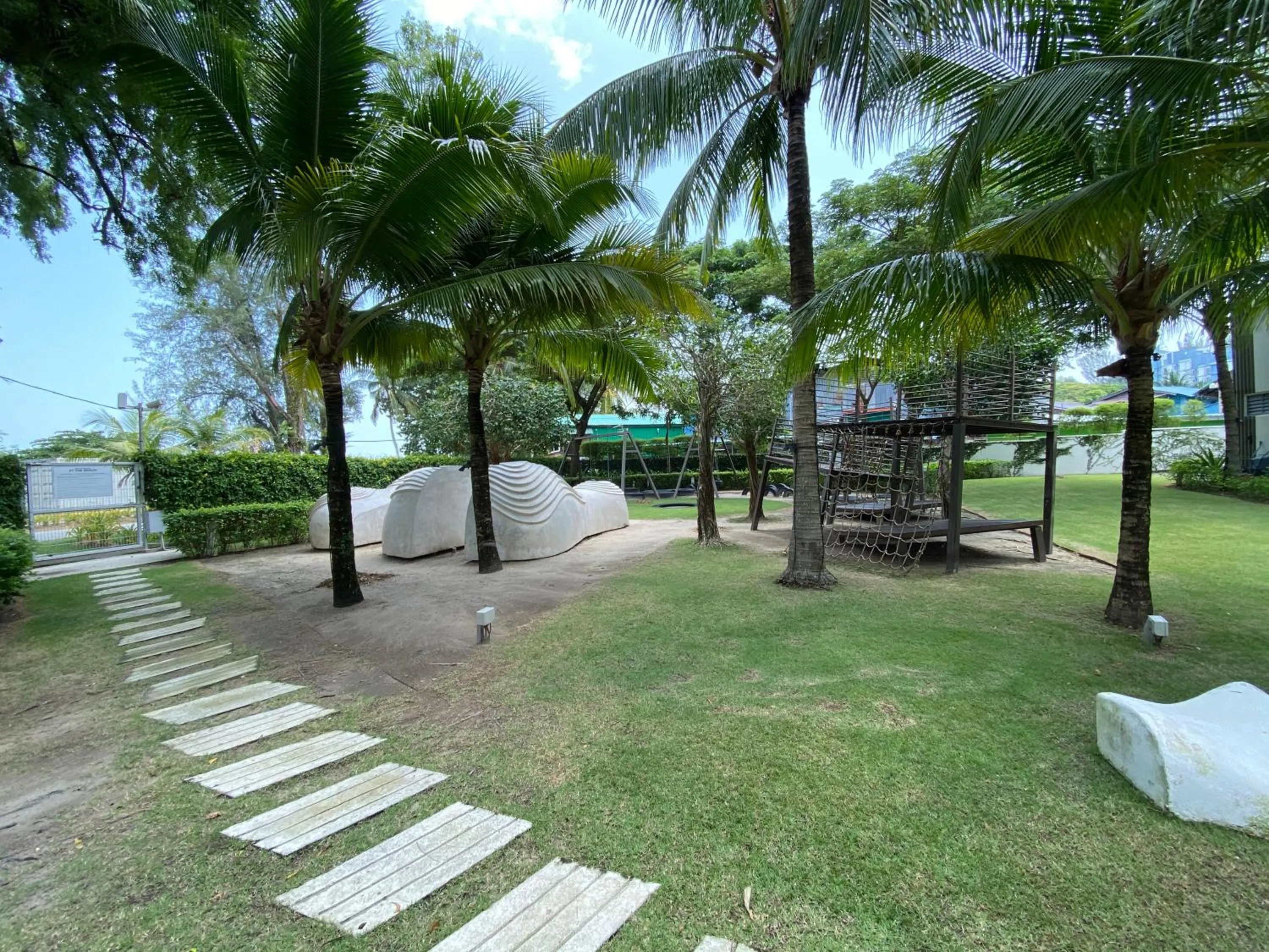 By The Sea Cozy Beachfront Home, Batu Ferringhi