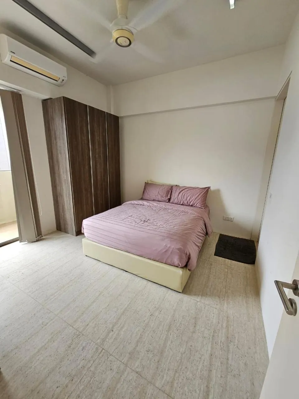 Bed in By The Sea Cozy Beachfront Home, Batu Ferringhi