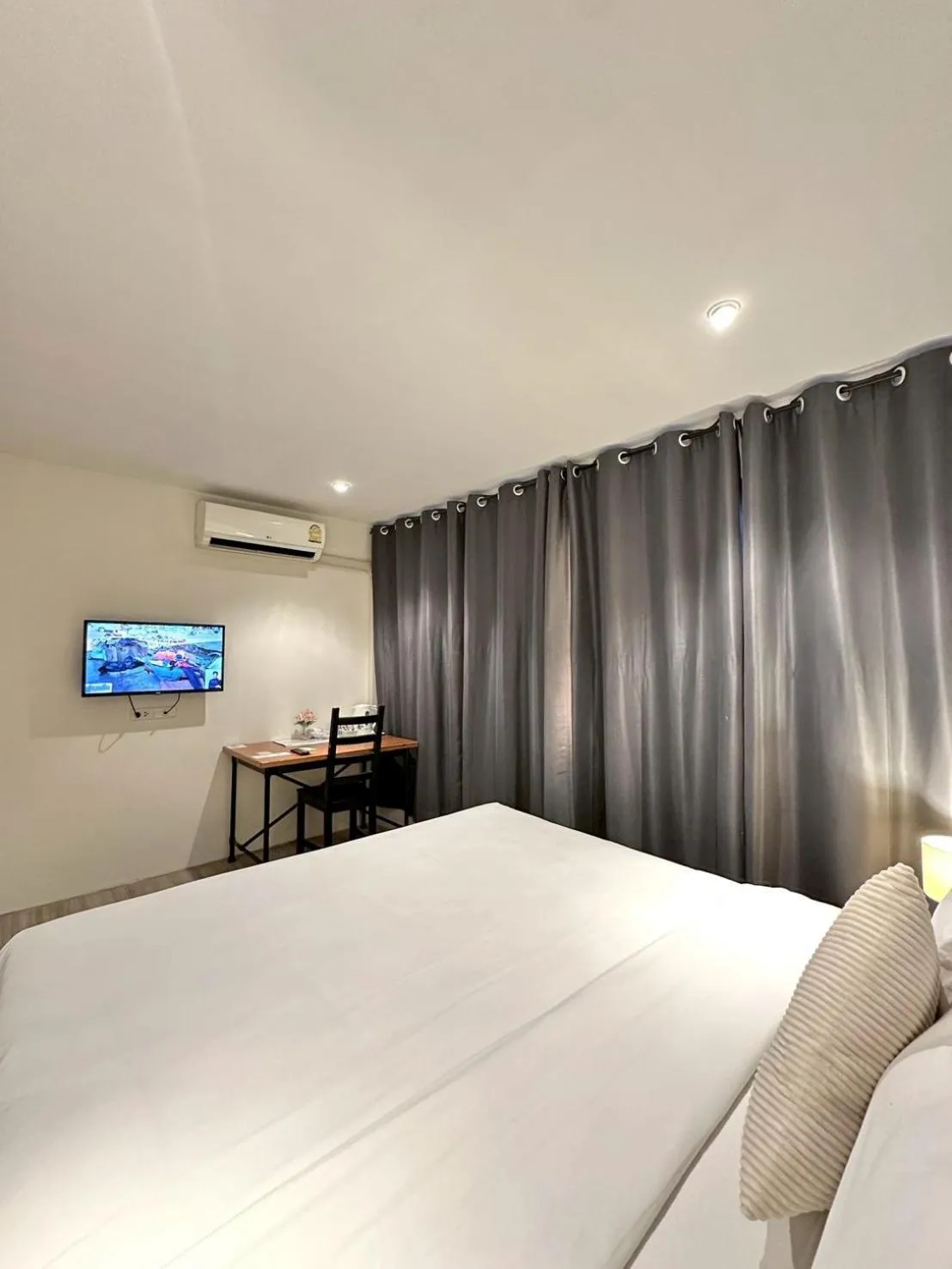 Bed in Studio F Sukhumvit