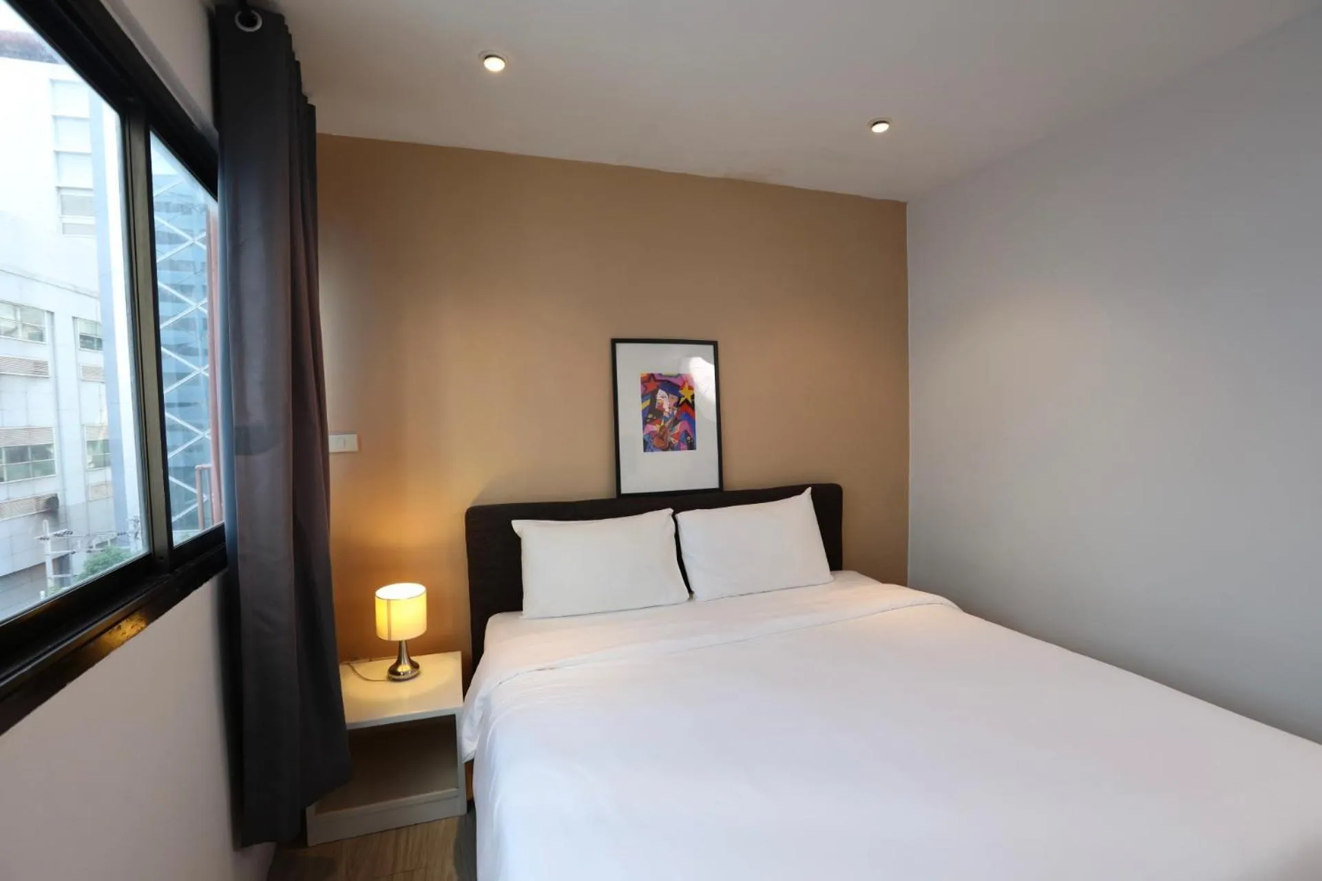 Budget Double Room in Studio F Sukhumvit