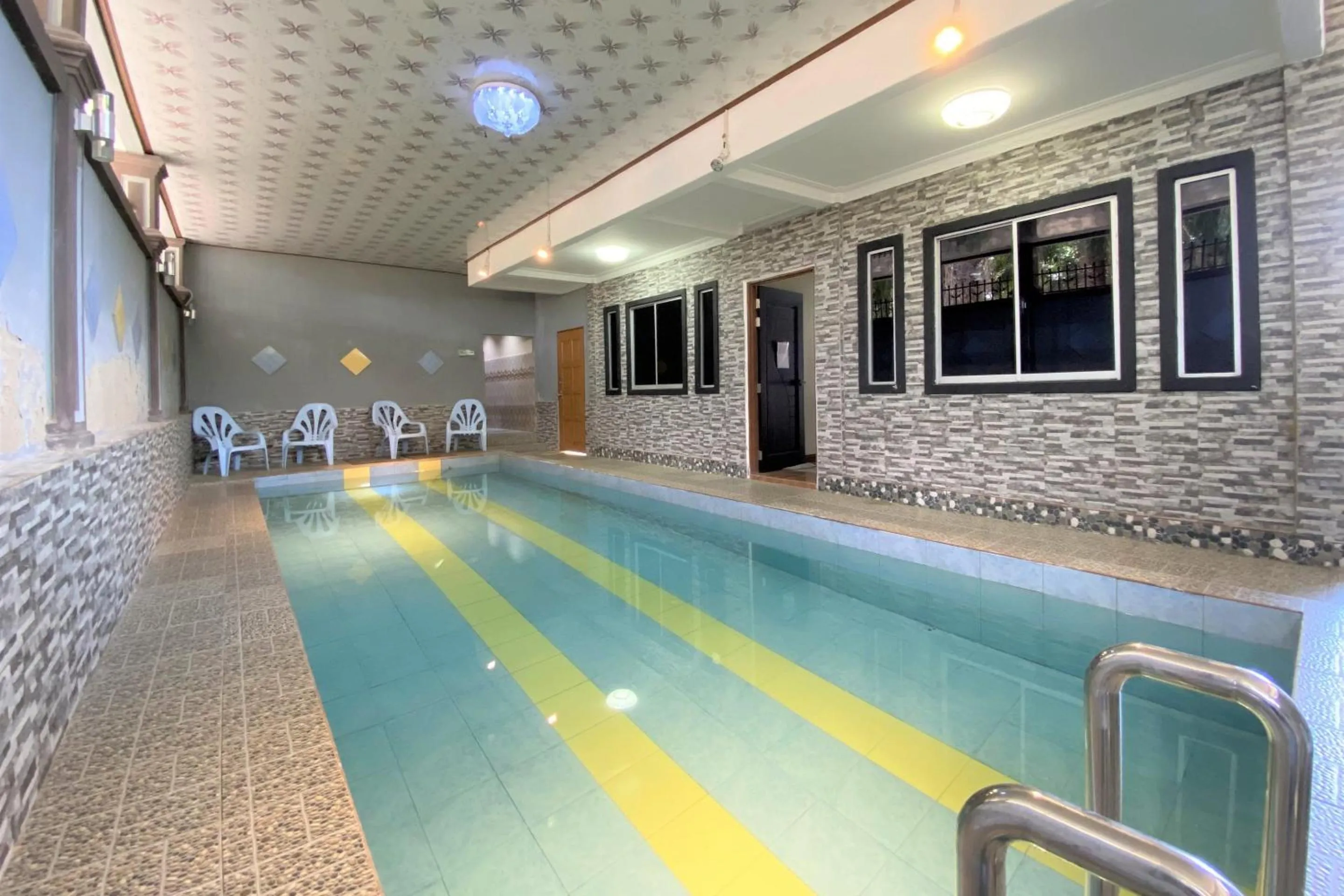 Swimming pool in Hotel O Bayu Sintok Motel