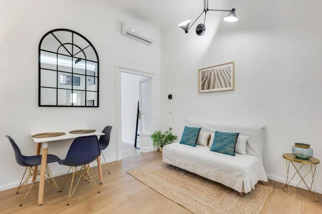 Living room, Bed in Easylife - Milano - Don Bosco 11 - Duomo