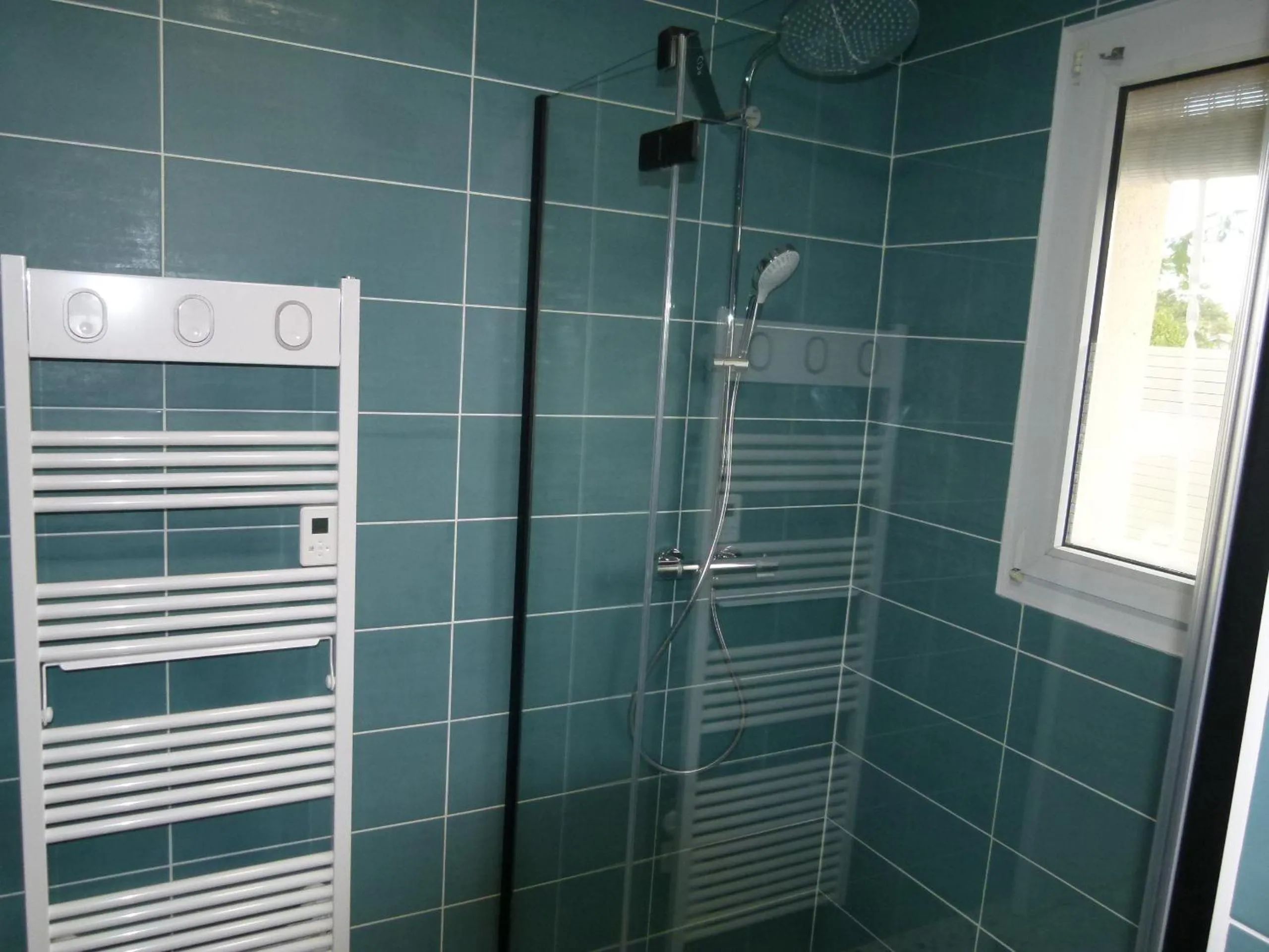 Bathroom in Les Calicots Sanguinet