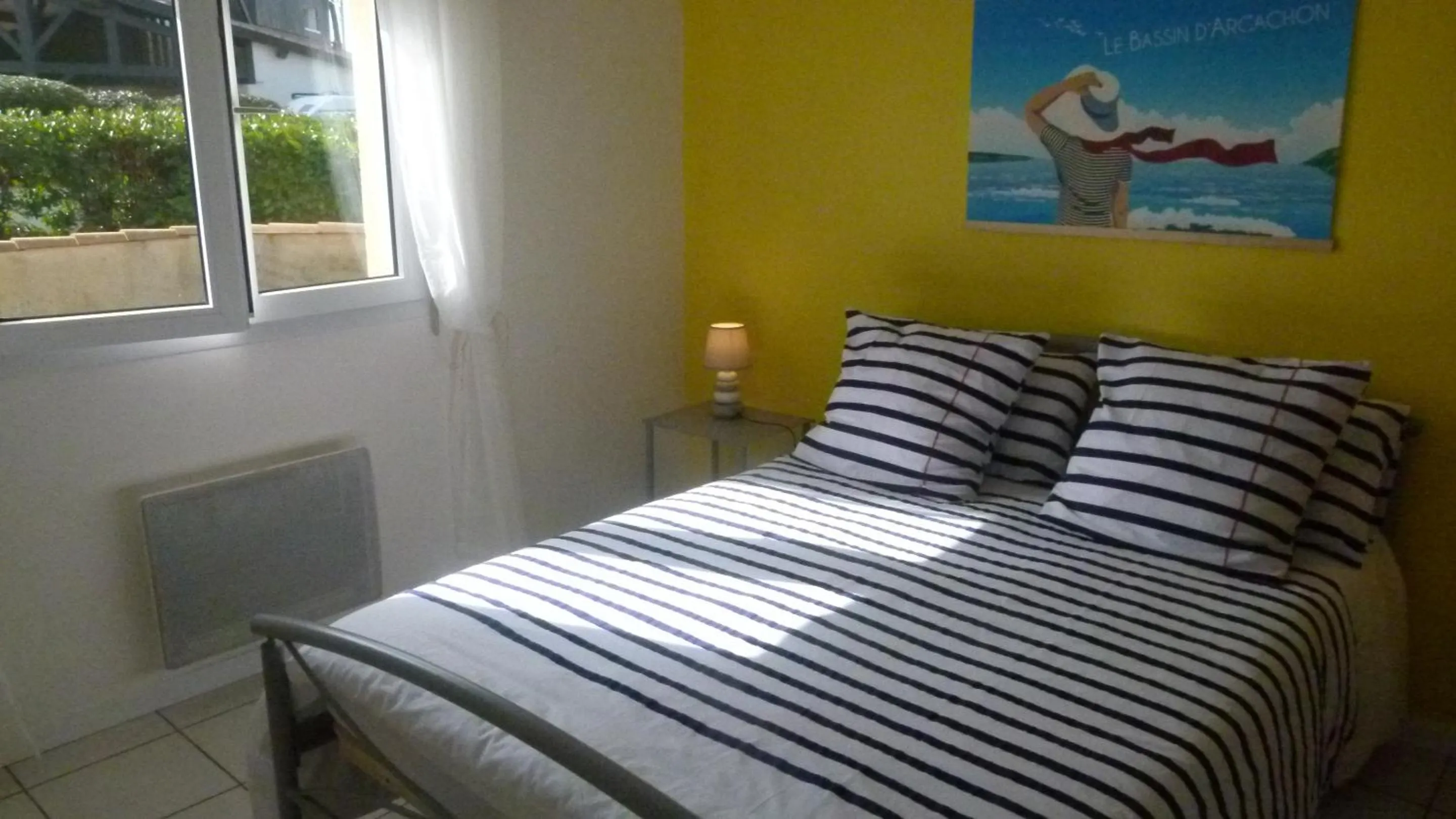 Bedroom in Les Calicots Sanguinet