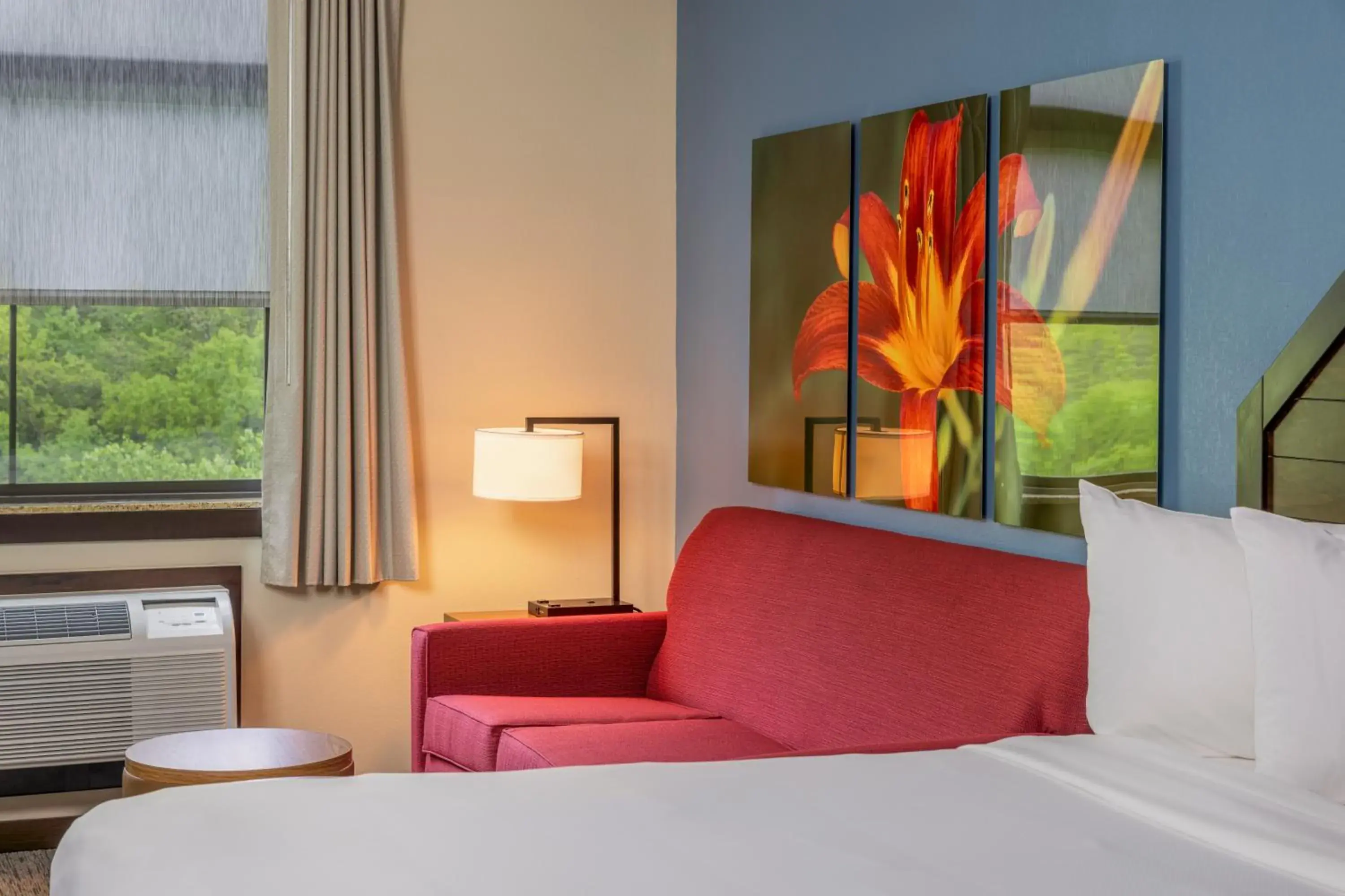 Property building, Bed in Camelback Resort Property building, Bed in Camelback Resort