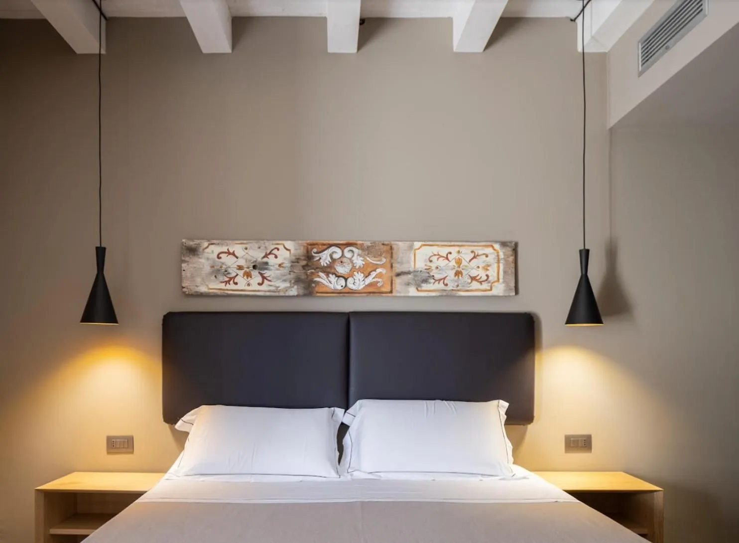 Bedroom, Bed in Pietra d'Acqua Resort & Spa by Geocharme