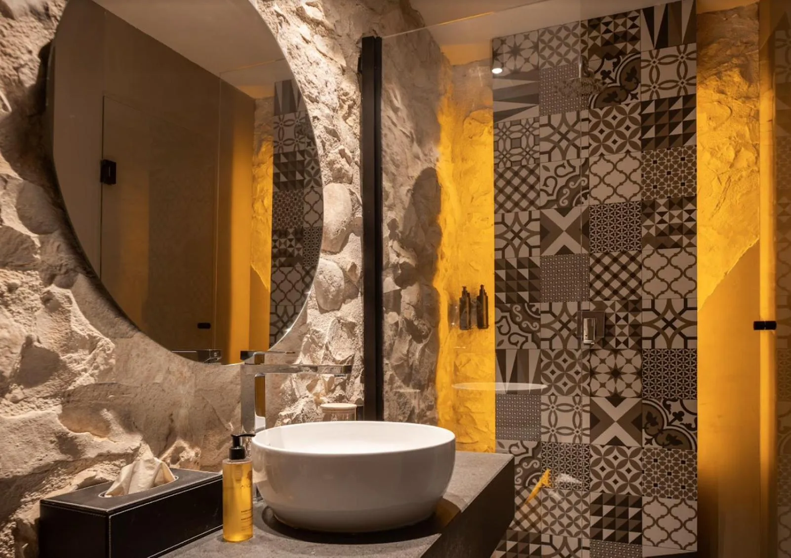 Bathroom in Pietra d'Acqua Resort & Spa by Geocharme