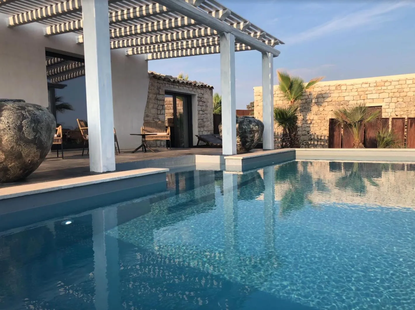 Swimming pool in Pietra d'Acqua Resort & Spa by Geocharme