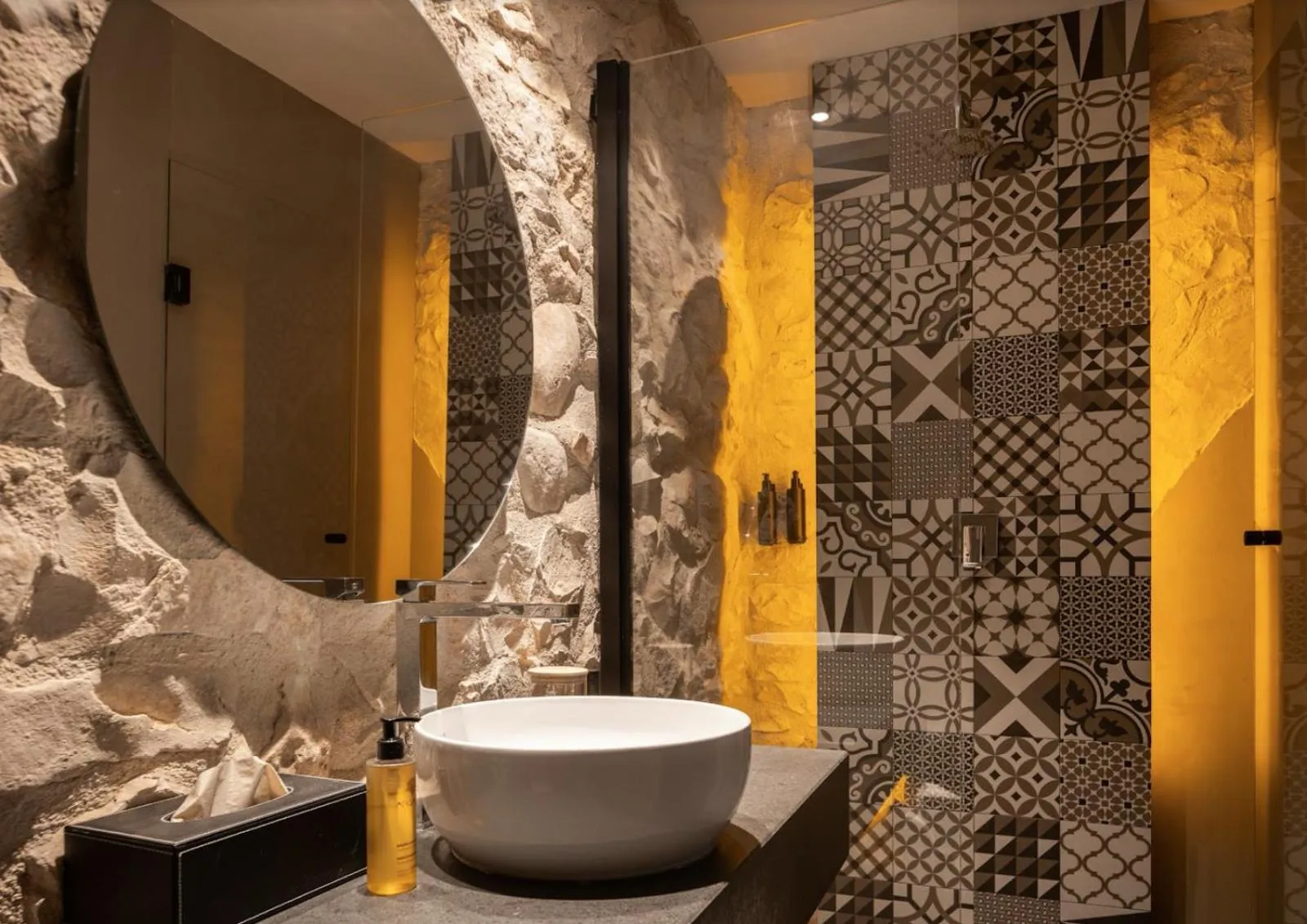 Bathroom in Pietra d'Acqua Resort & Spa by Geocharme