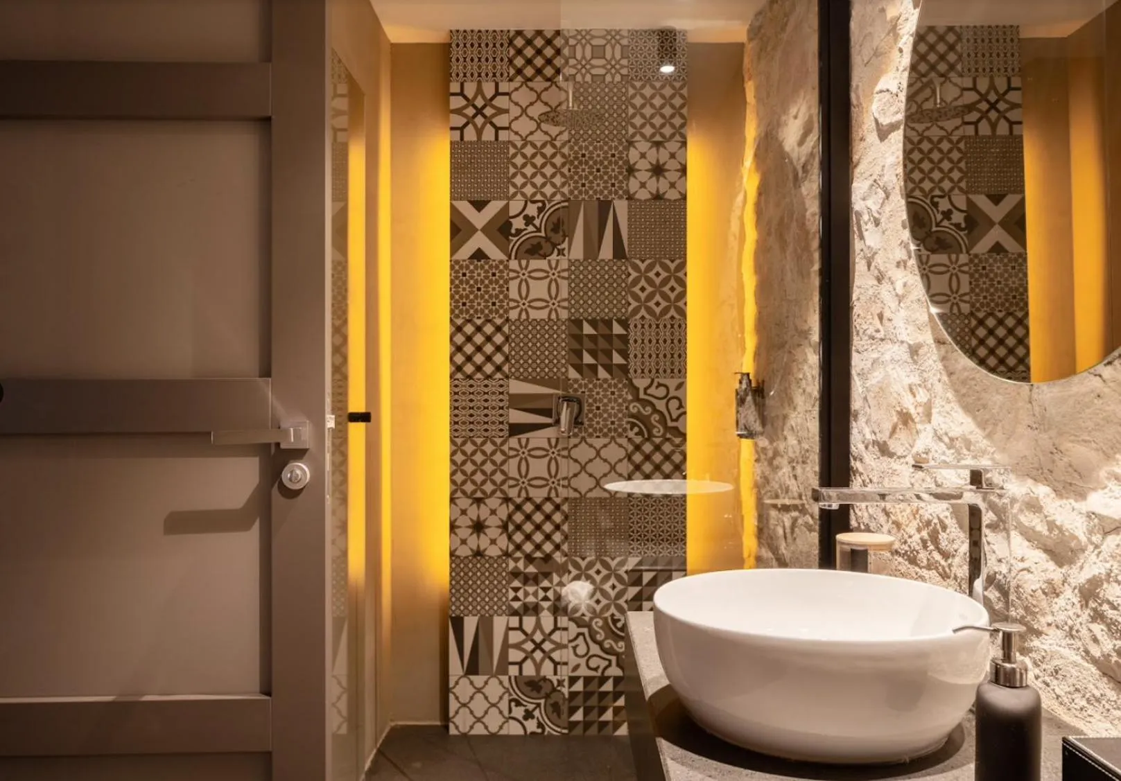 Bathroom in Pietra d'Acqua Resort & Spa by Geocharme