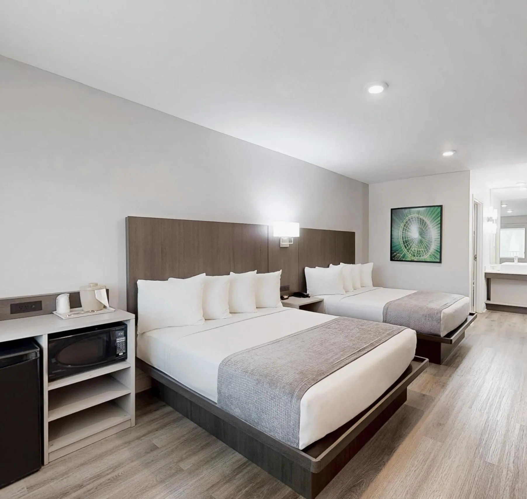 Bed in Avanti International Resort