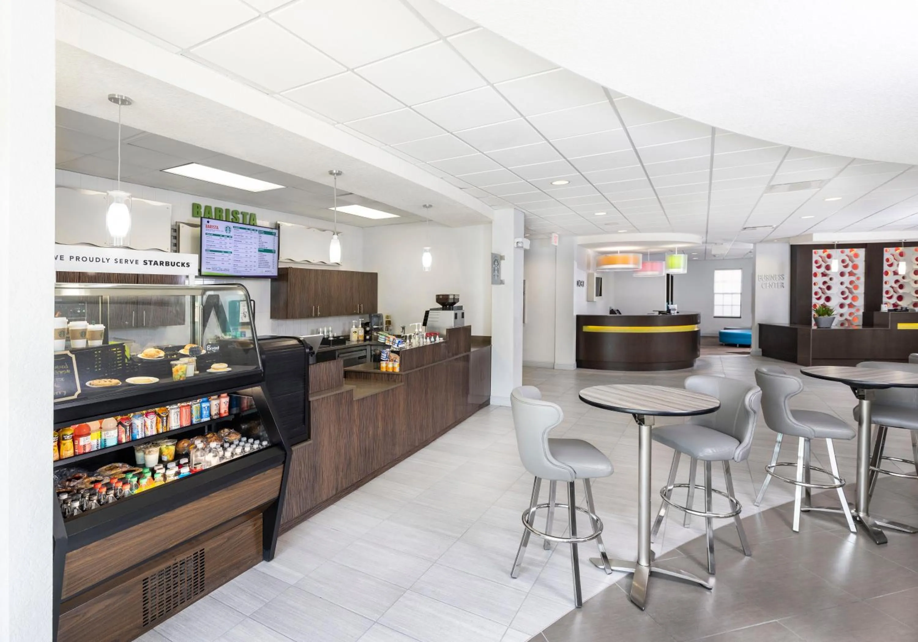 Restaurant/places to eat in Avanti International Resort