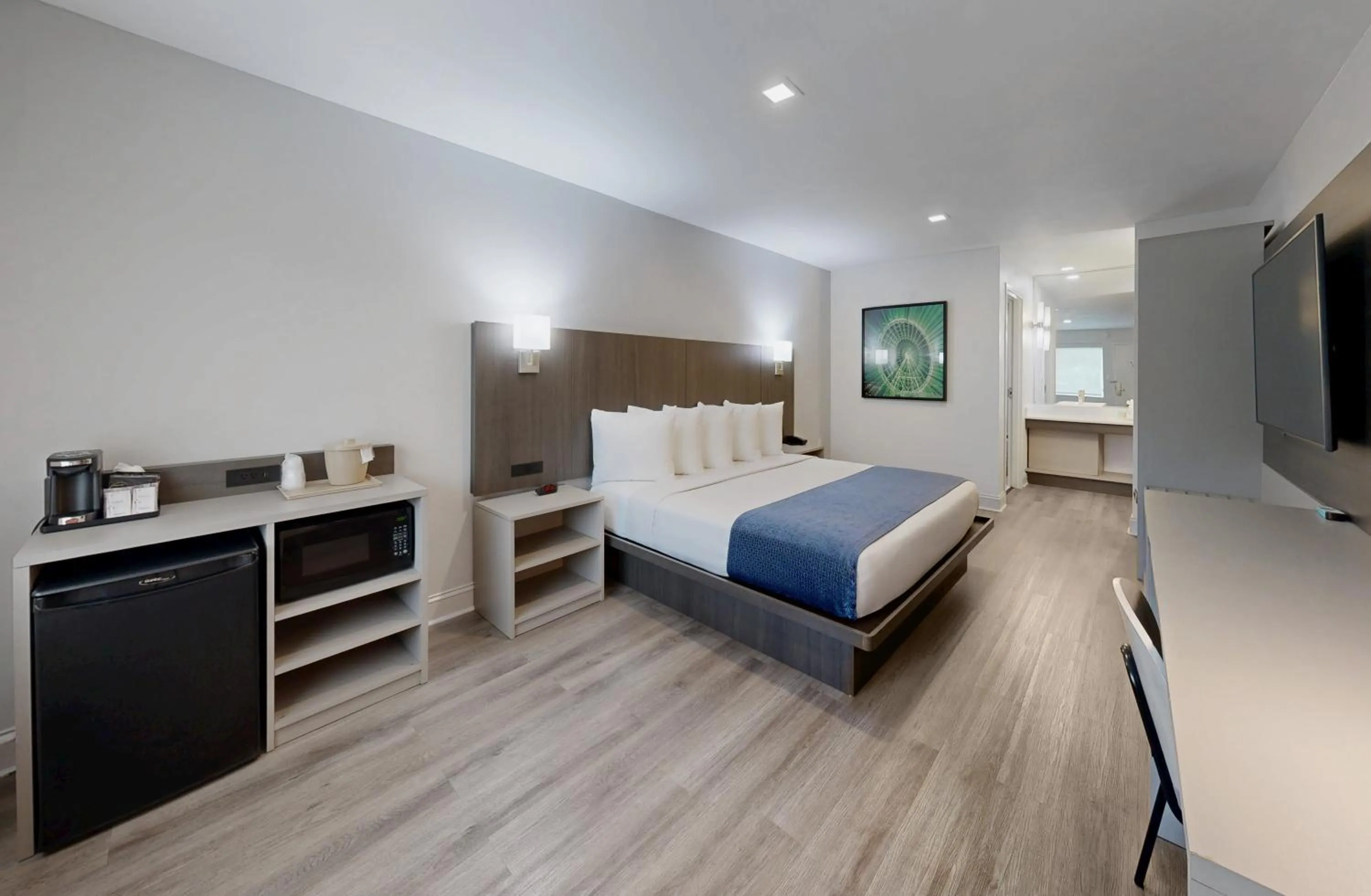 Bed in Avanti International Resort