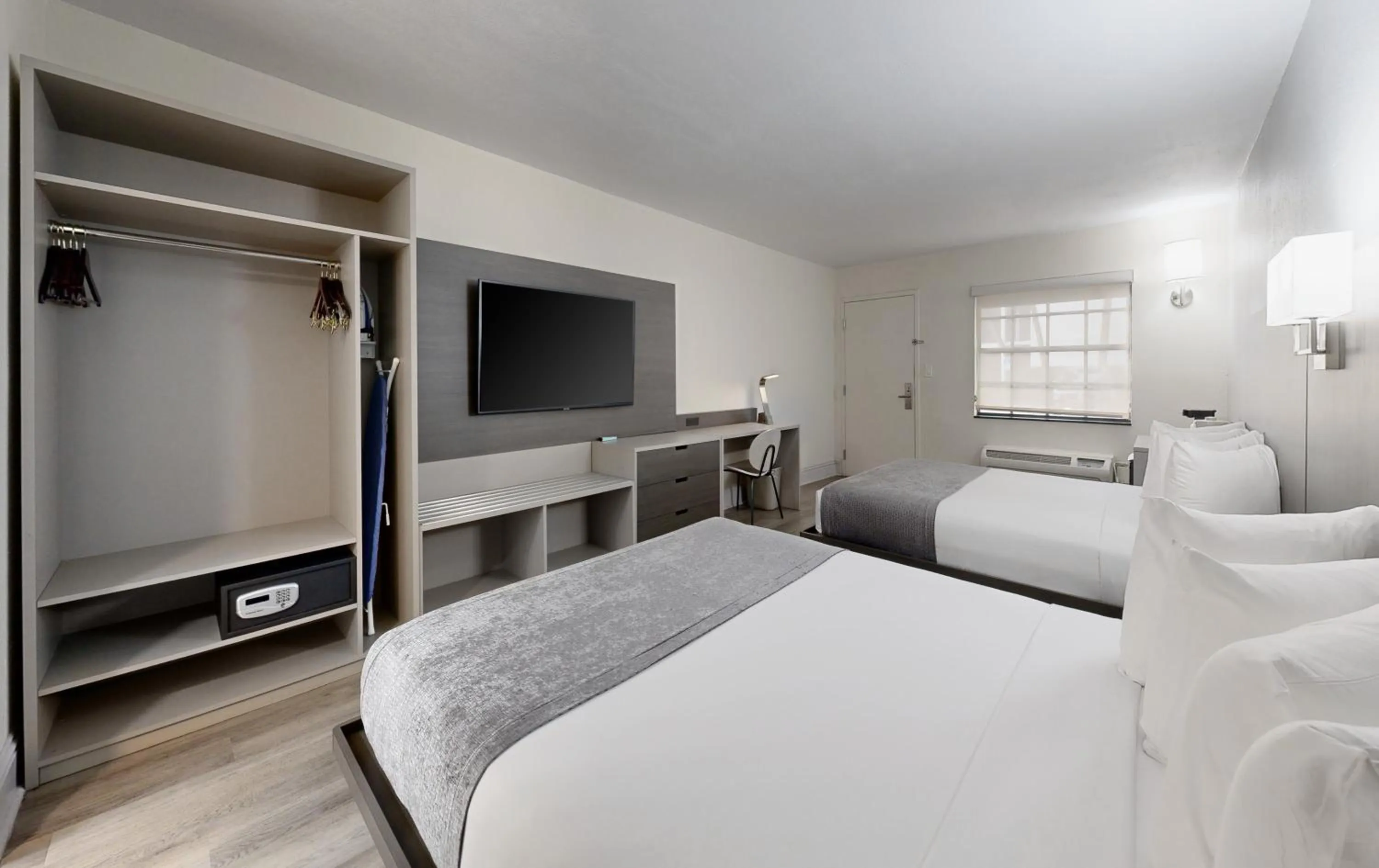 Bed in Avanti International Resort