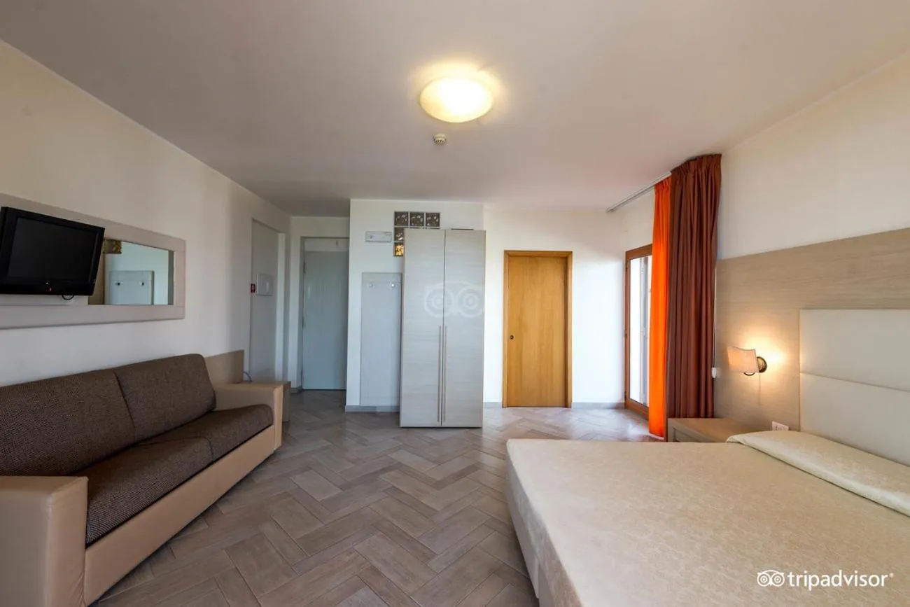 Photo of the whole room, Bed in Taormina Hotel Calipso