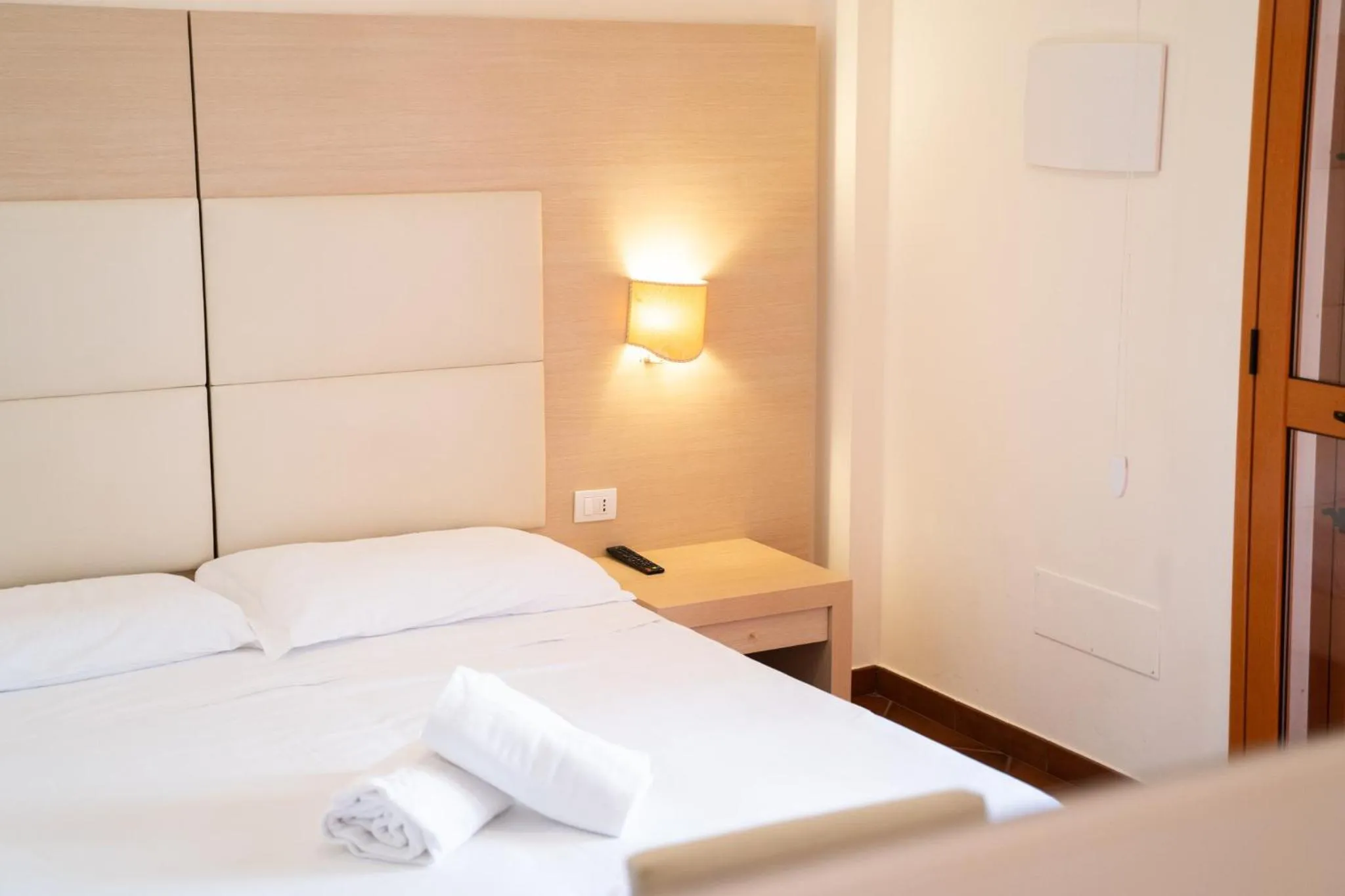 Bed in Taormina Hotel Calipso