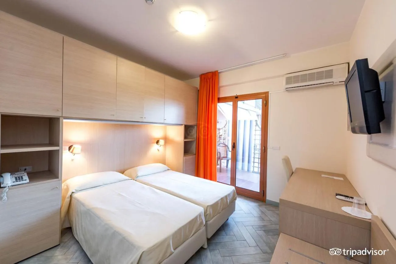 Bedroom, Bed in Taormina Hotel Calipso