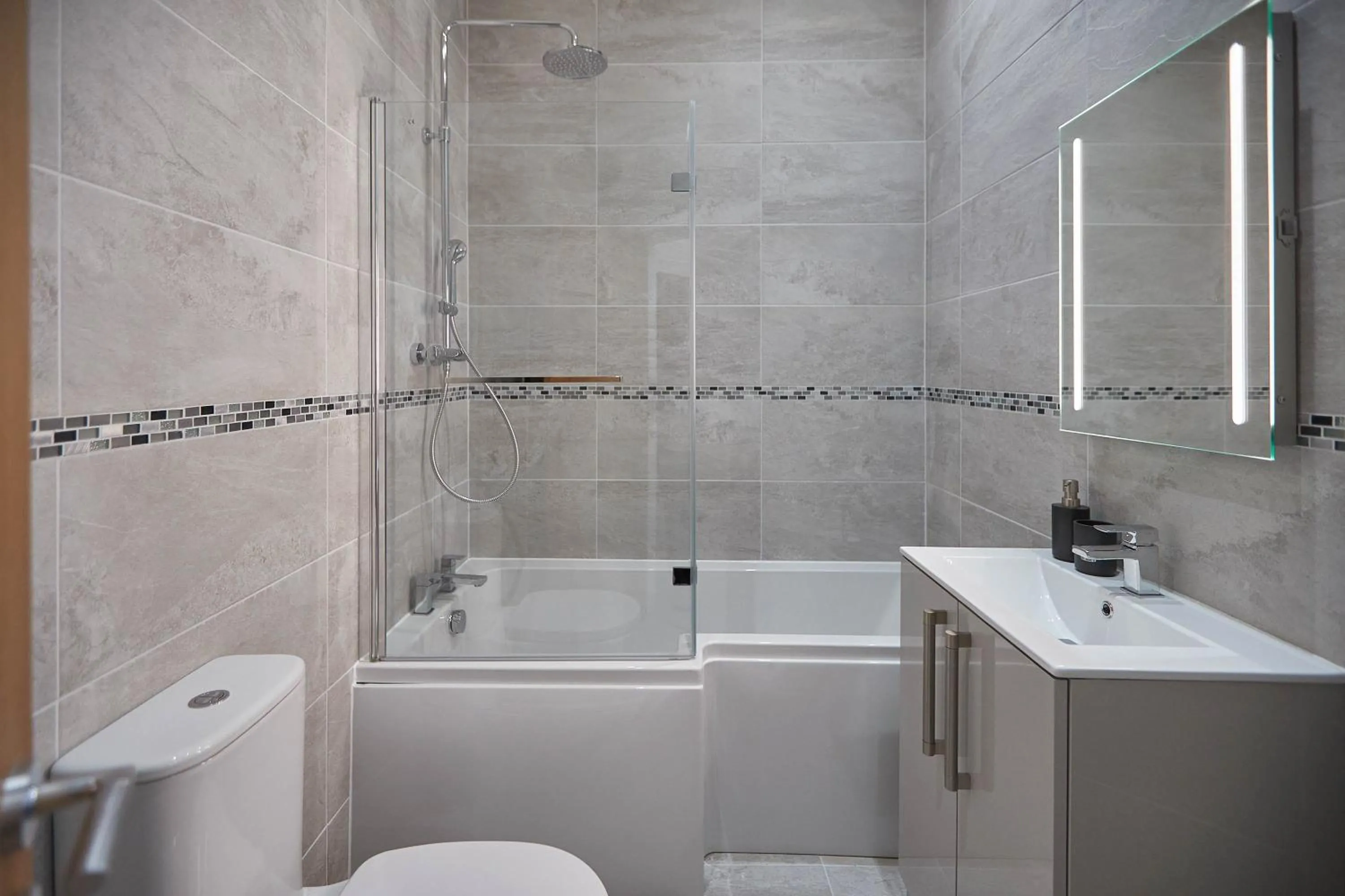 Shower in Host & Stay - Green View