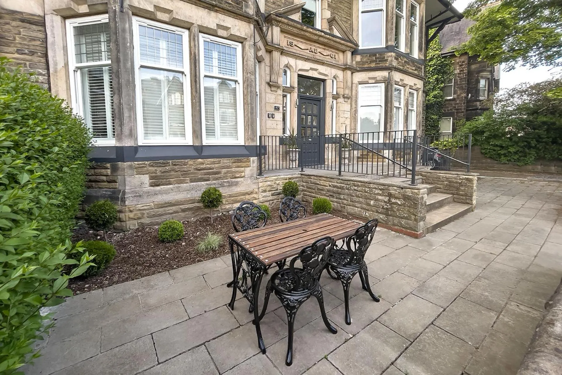 Patio in Host & Stay - Green View