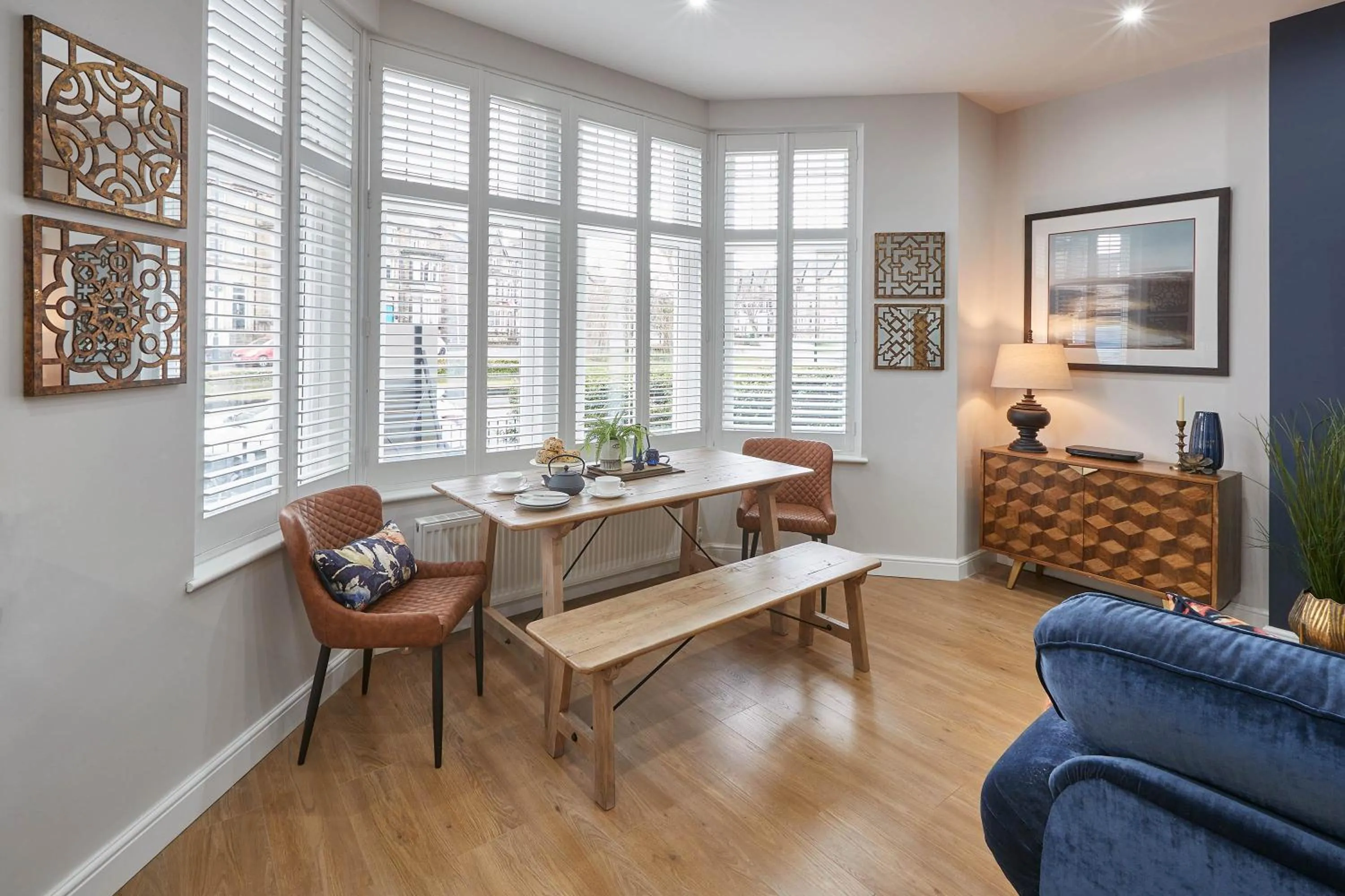 Seating area in Host & Stay - Green View