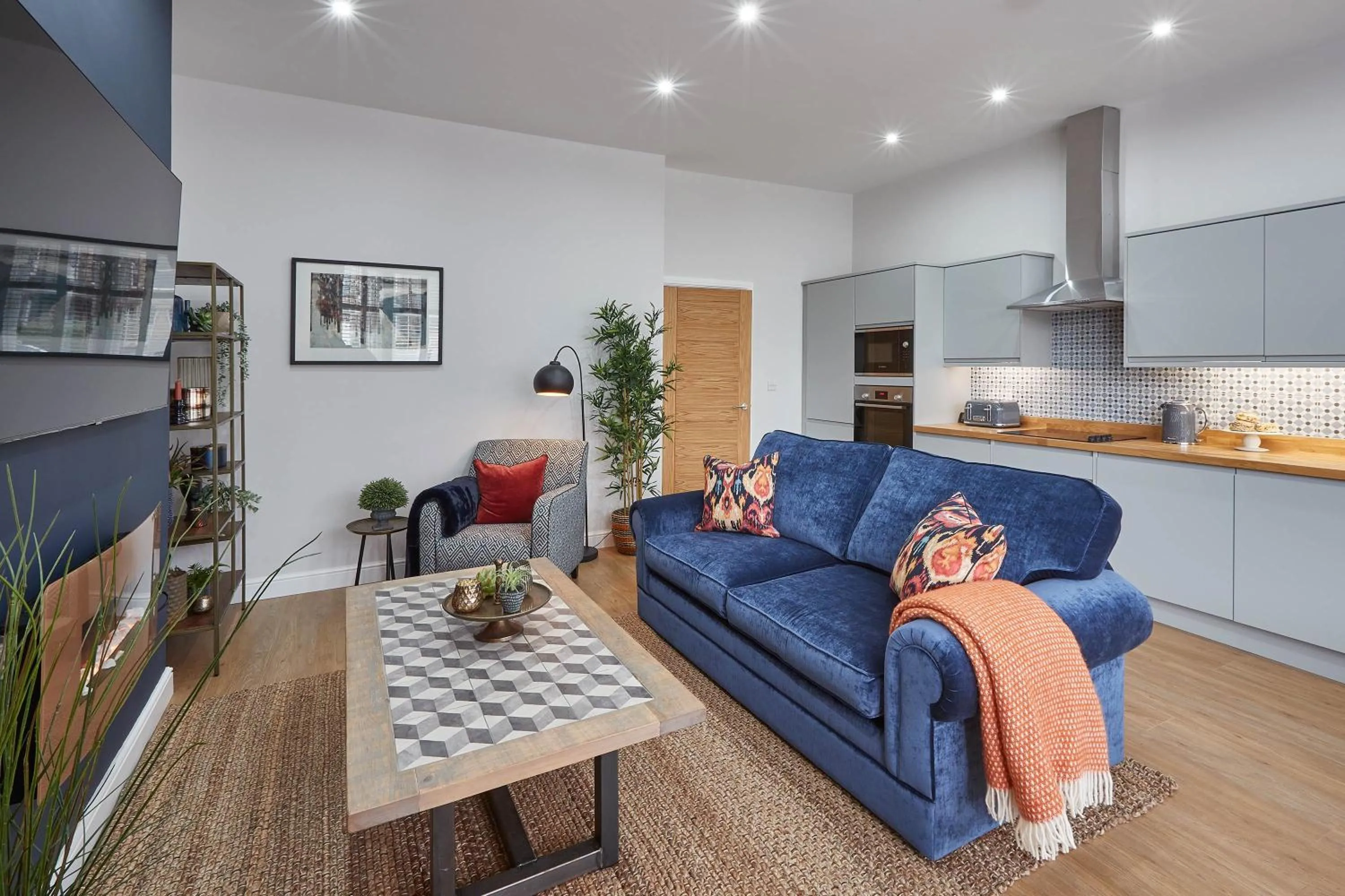 TV and multimedia in Host & Stay - Green View