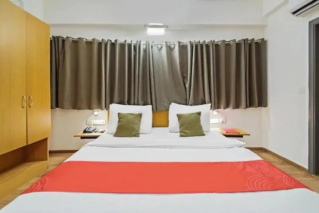 Bed in Kanak Beacon Hotel - Ashram Road Ahmedabad