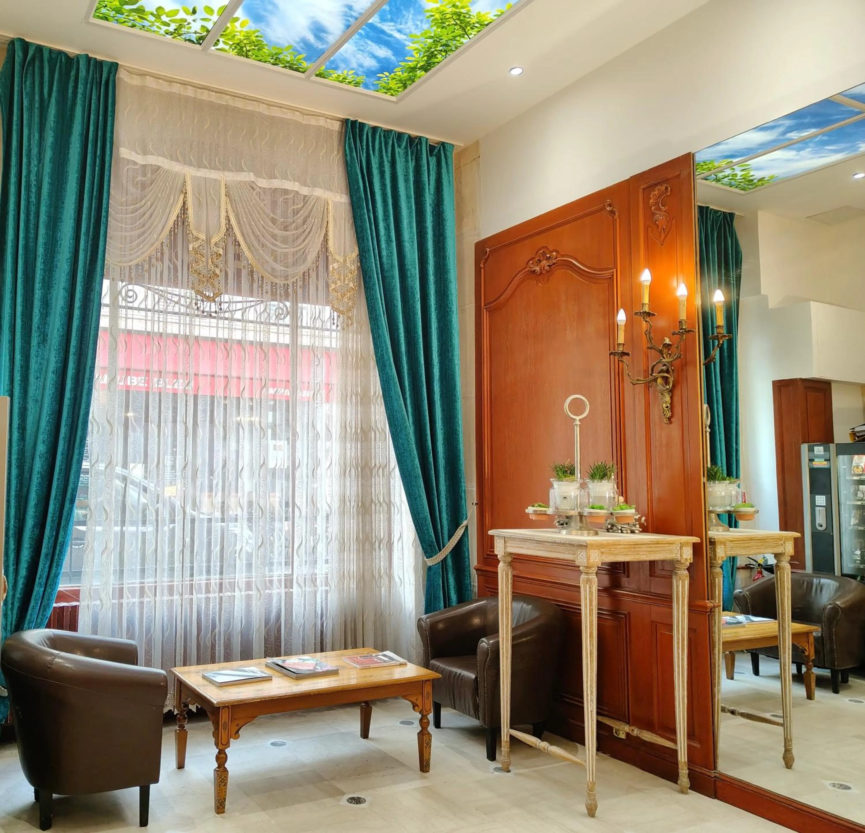 Living room in Hotel Havane Opera