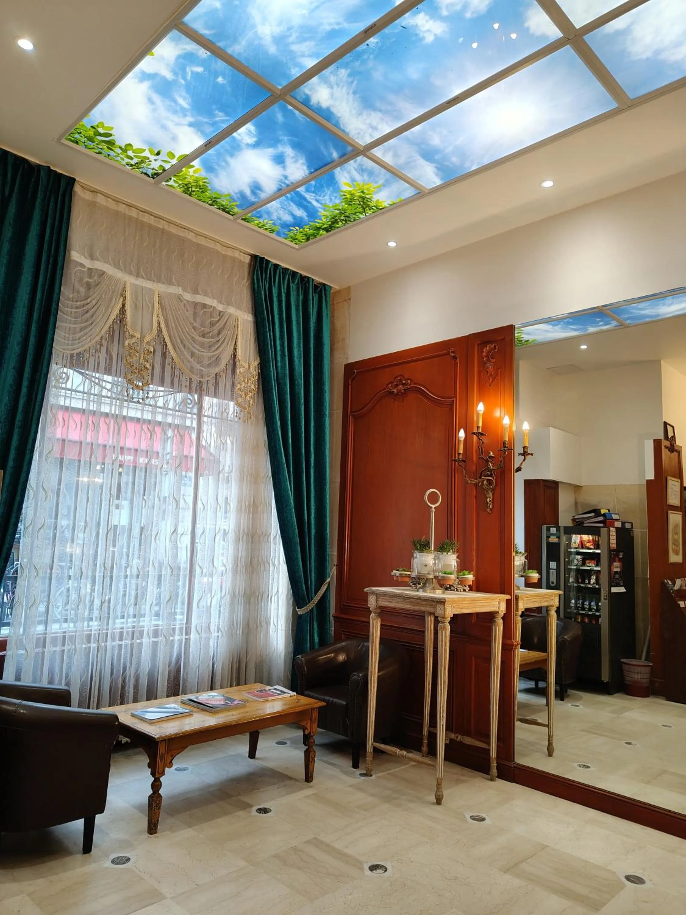 Lobby or reception in Hotel Havane Opera