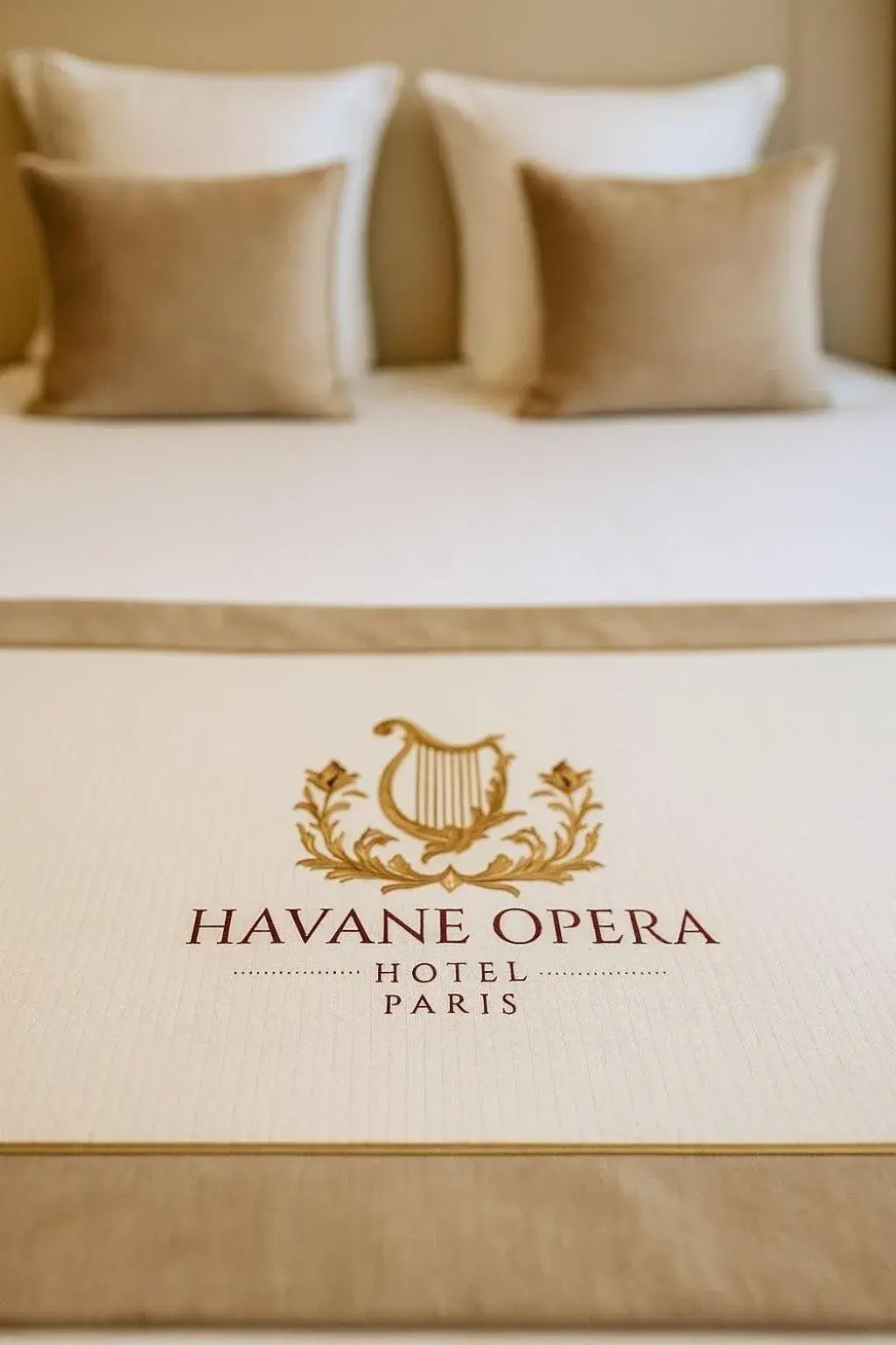 Bed in Hotel Havane Opera Bed in Hotel Havane Opera