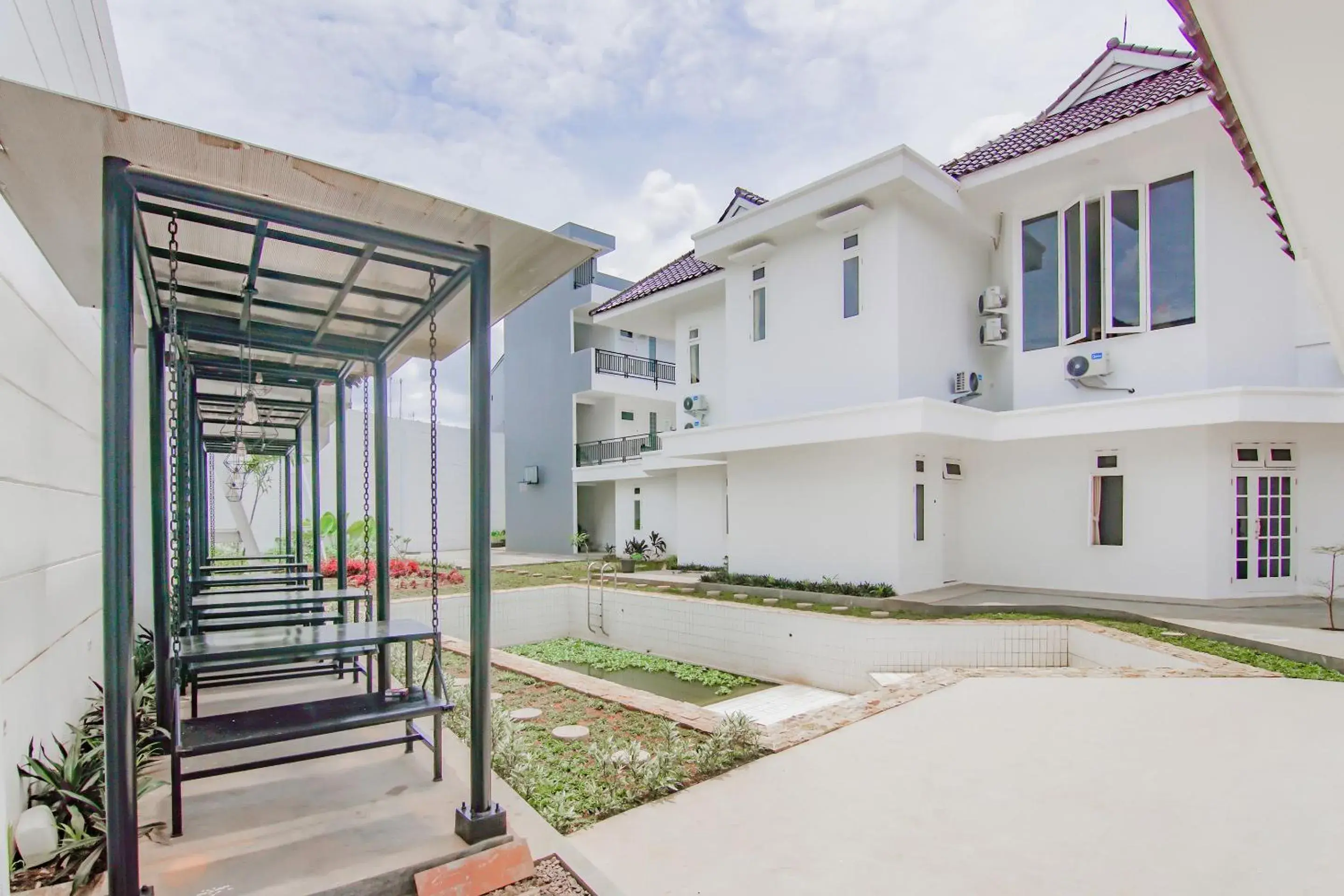 Facade/entrance in Capital O 90342 Kemang Garden Facade/entrance in Capital O 90342 Kemang Garden