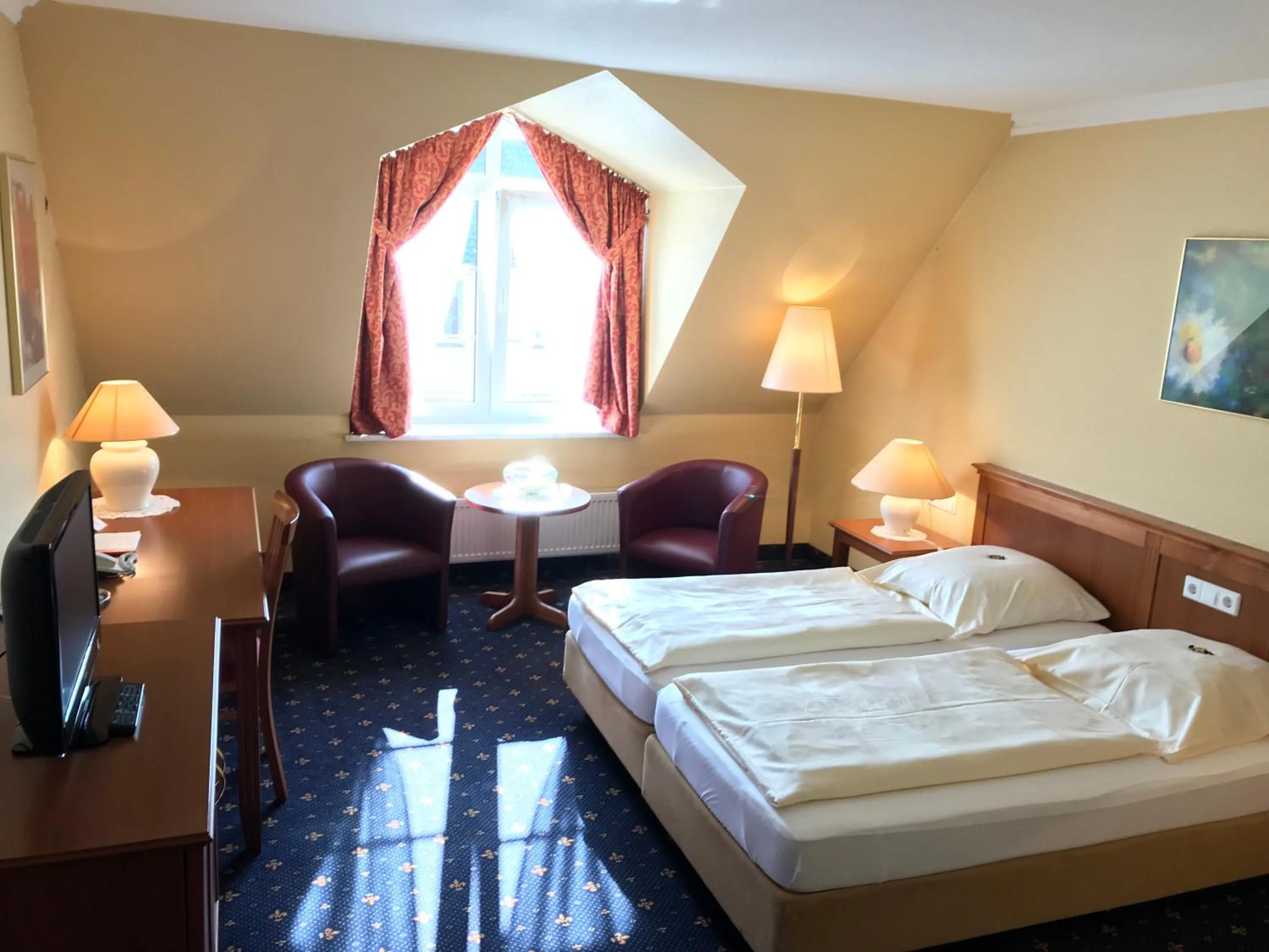 Bed in Holskenbänd