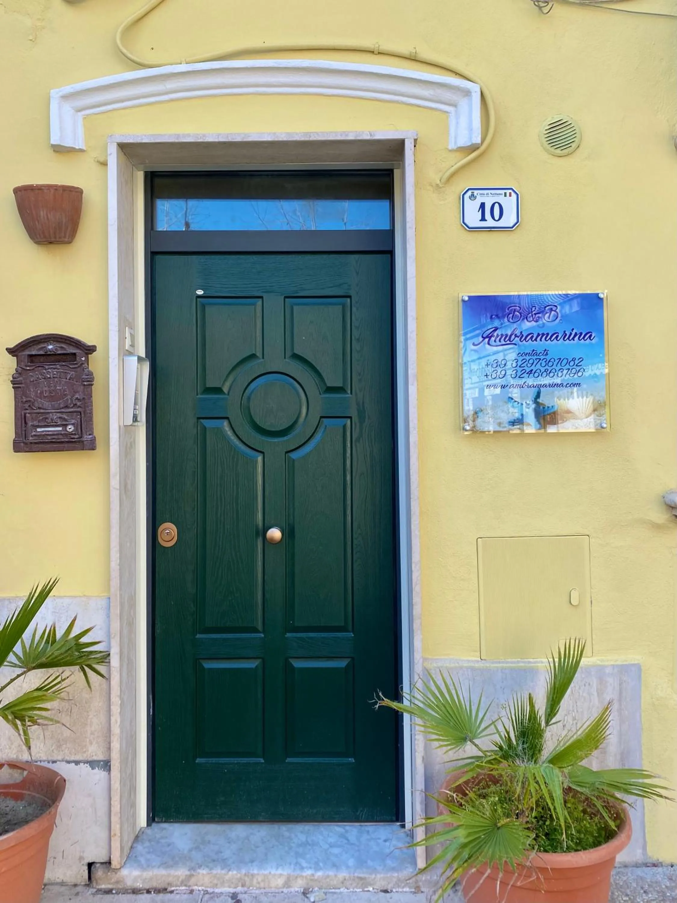 Logo/Certificate/Sign in Ambramarina B&B