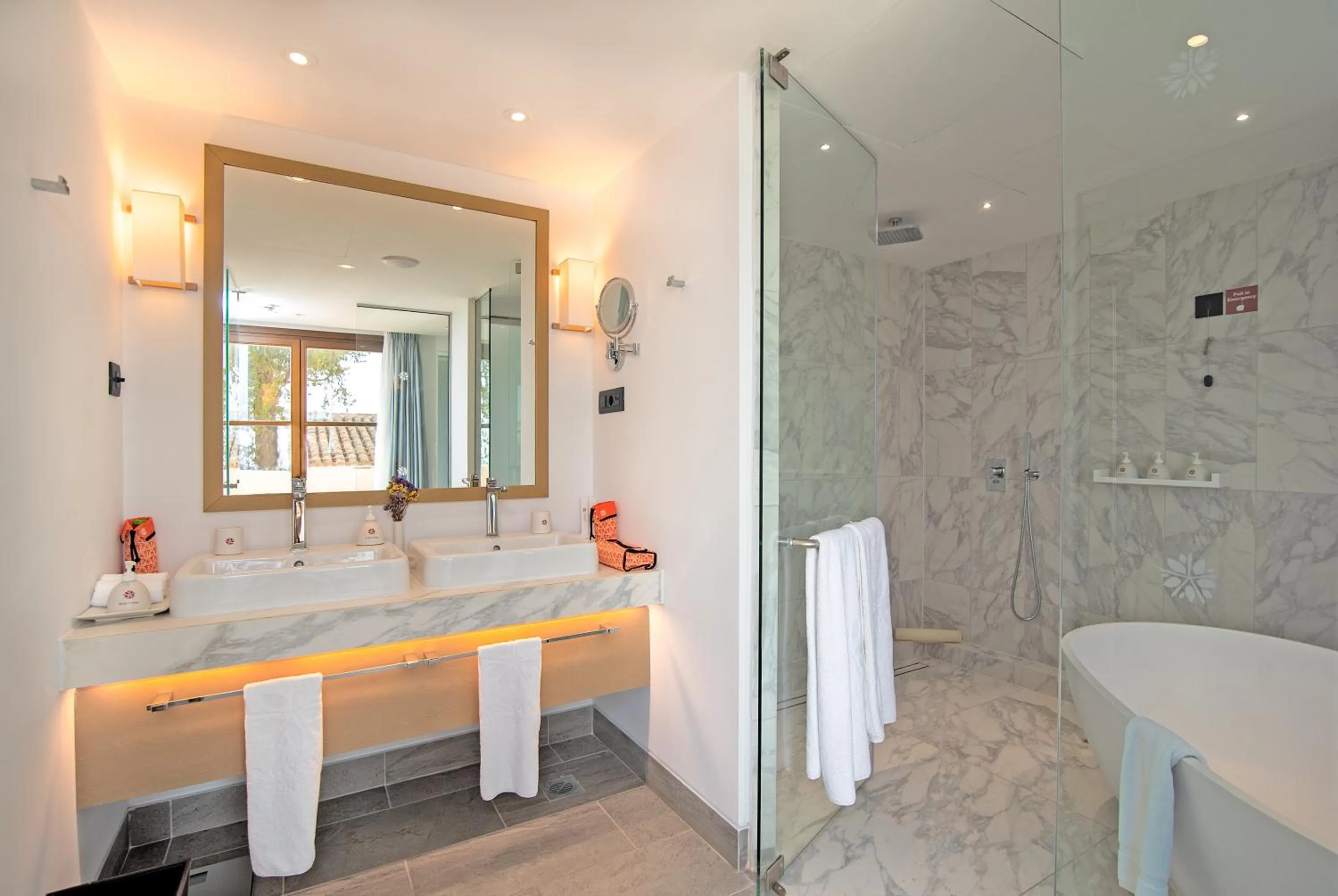 Shower in Angsana Corfu Resort & Spa