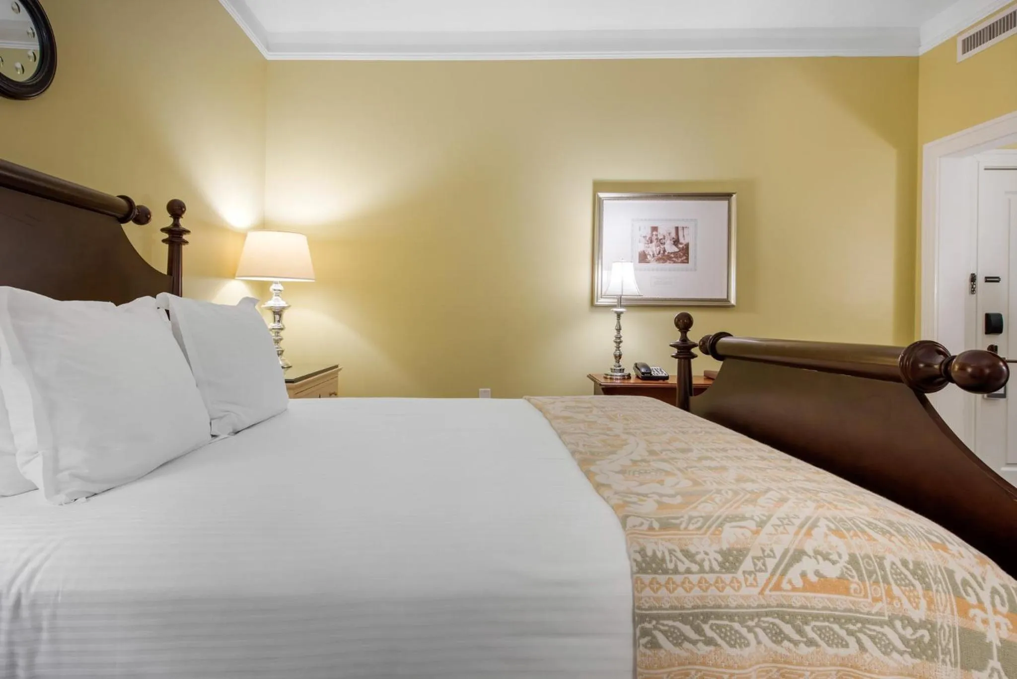 Photo of the whole room, Bed in Omni Bedford Springs Resort & Spa