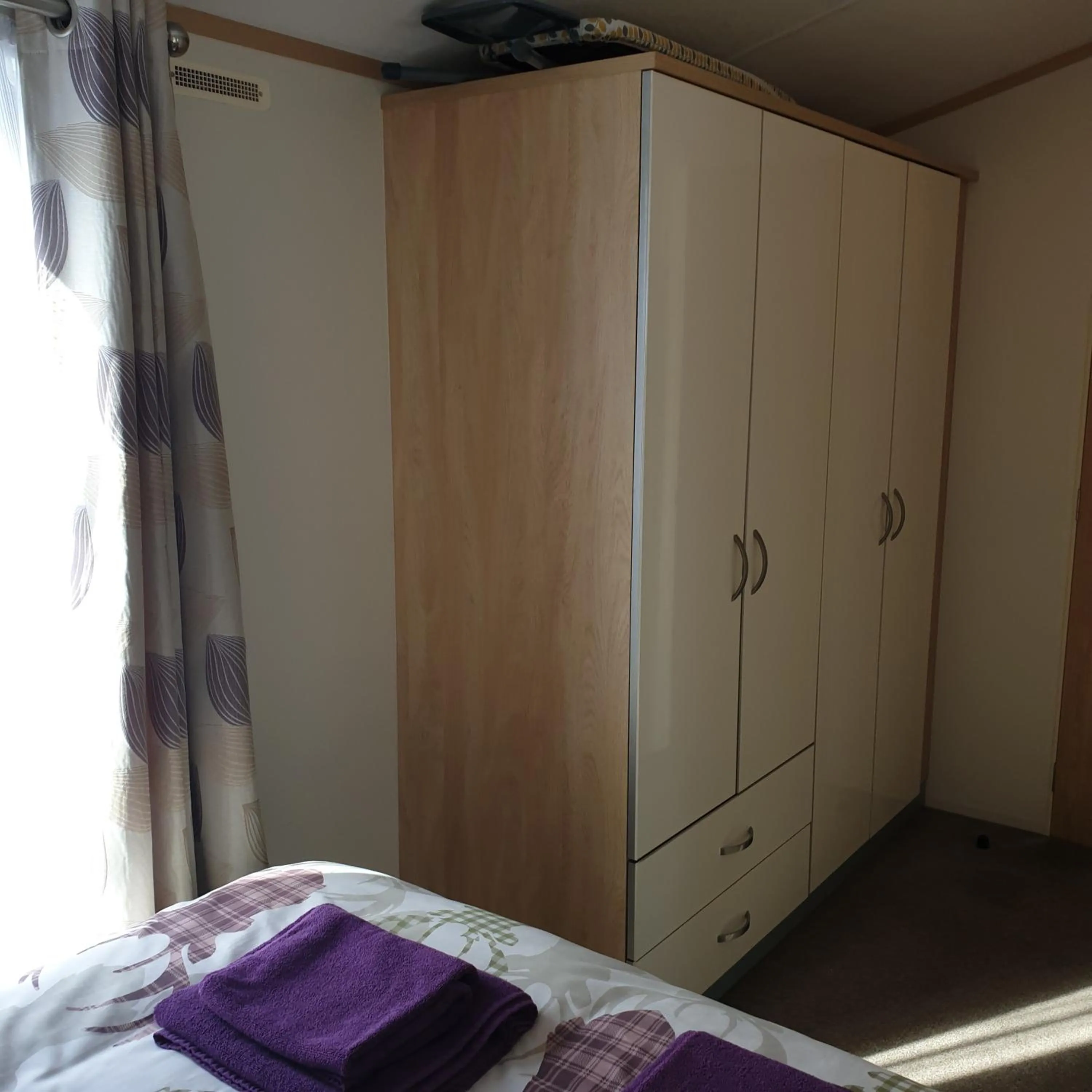 Bedroom, Bed in Deer lodge