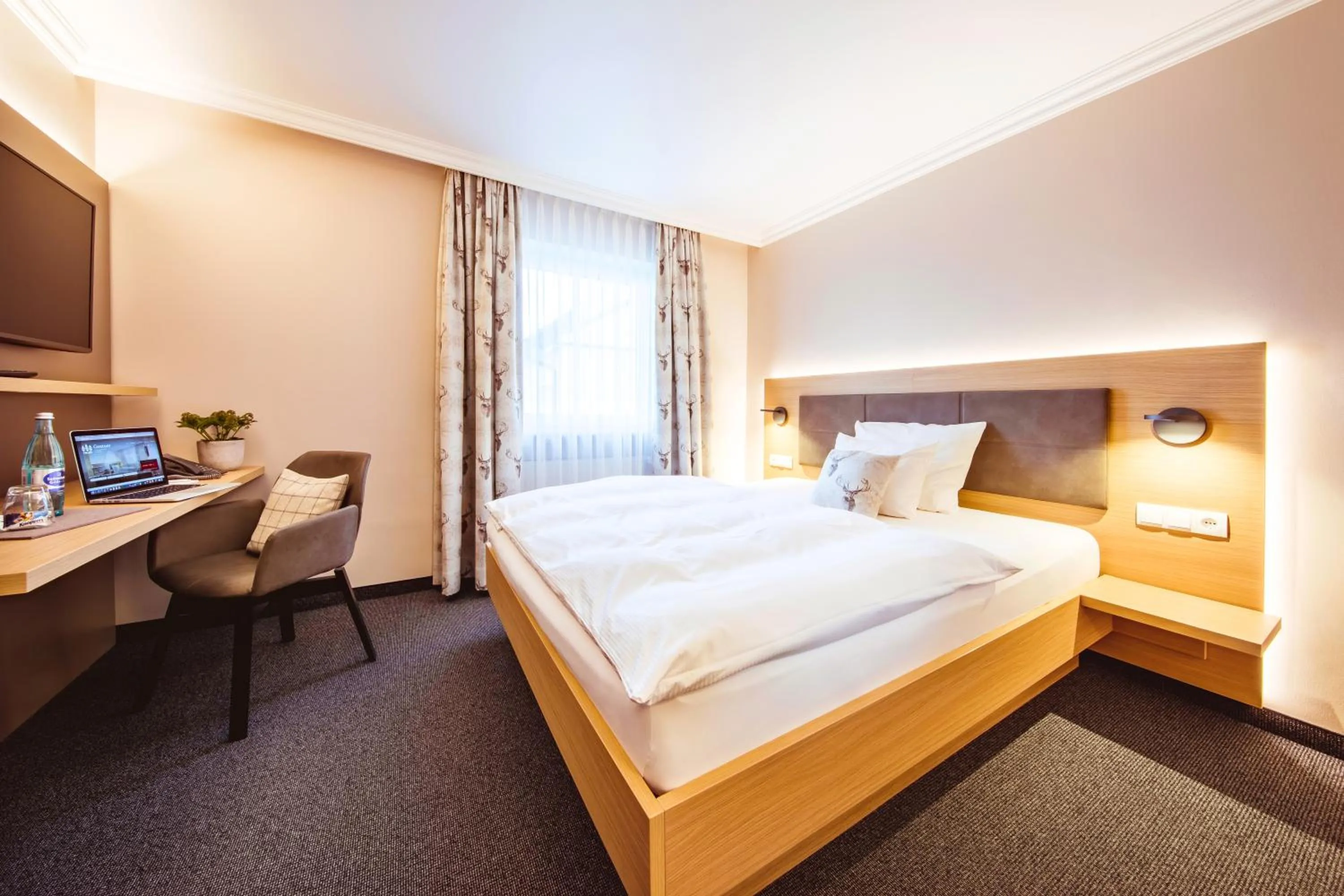 Bedroom, Bed in Landgasthof Hotel Gentner