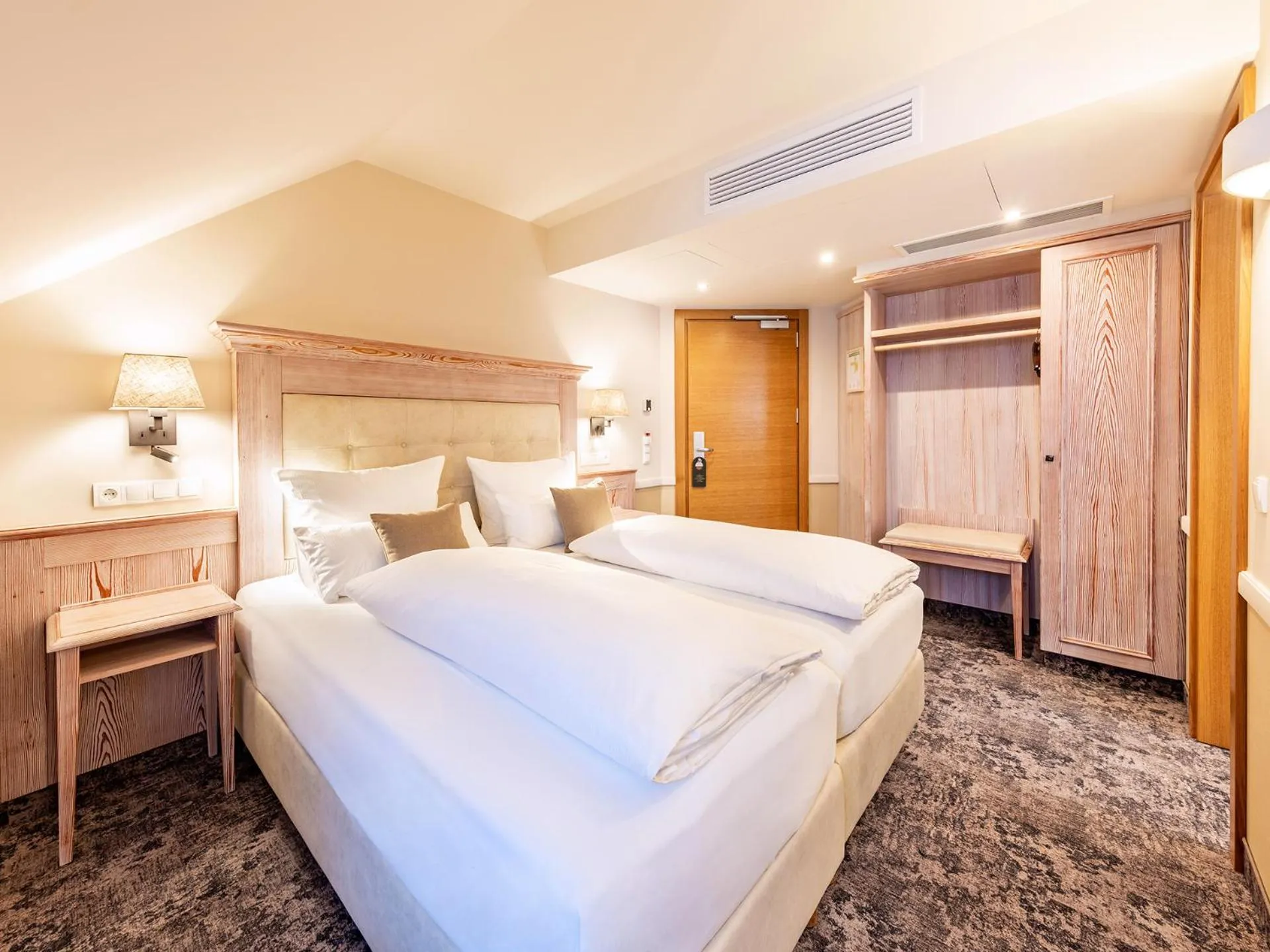 Bedroom, Bed in Landgasthof Hotel Gentner